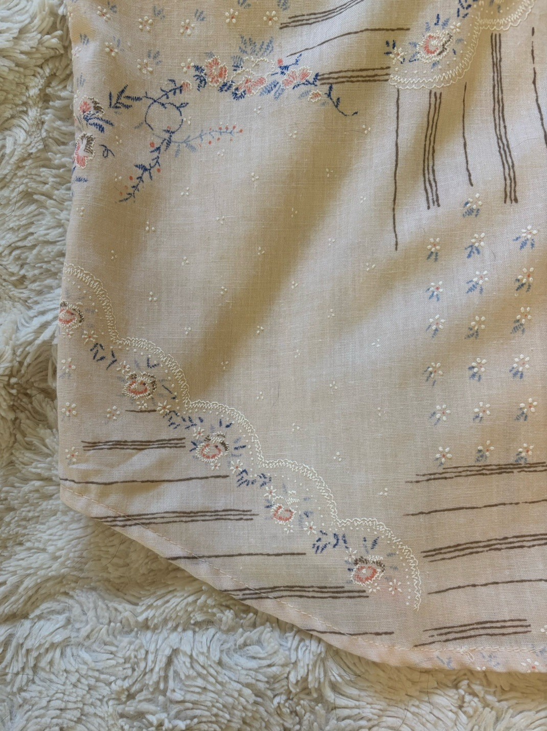 Tapestry Women’s Size M Collared button up Short Sleeve Blouse Embroidered