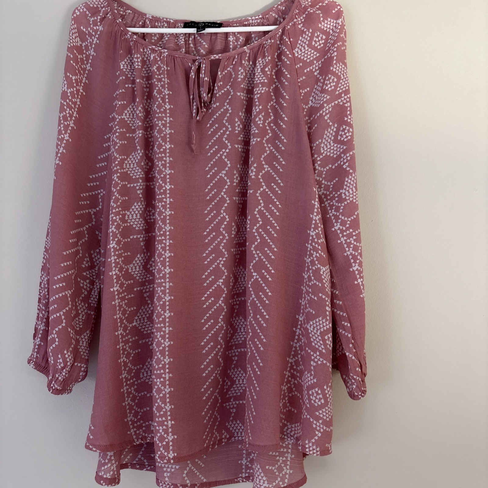 Fred David Rose with white top Size L Long Sleeves