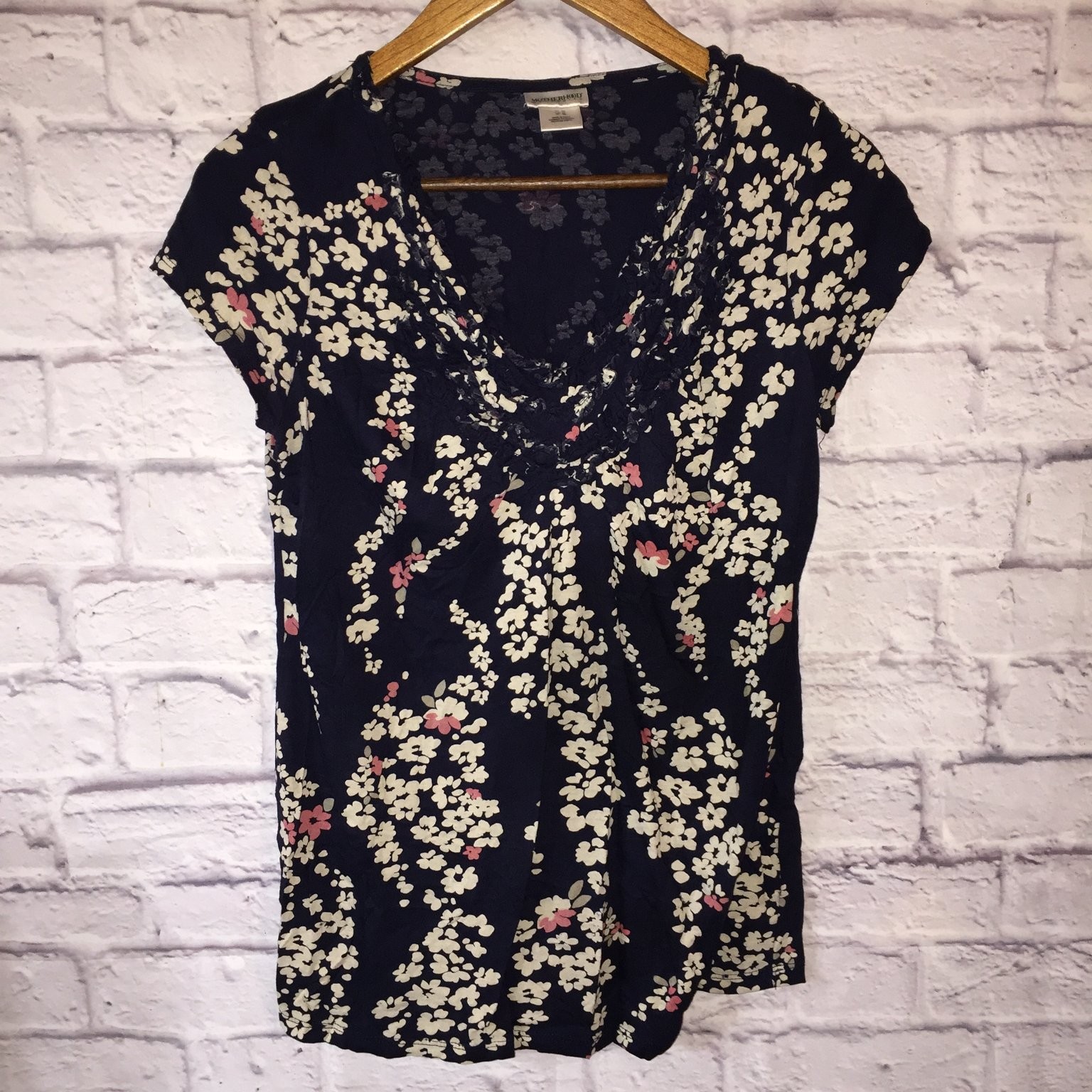 Motherhood Maternity Women’s Top Navy Floral M Cotton Modal Ruffled Scoop Neck