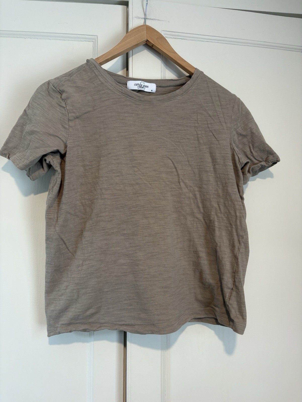 Carly Jean Cropped Crew Neck Short Sleeve Tee Size M
