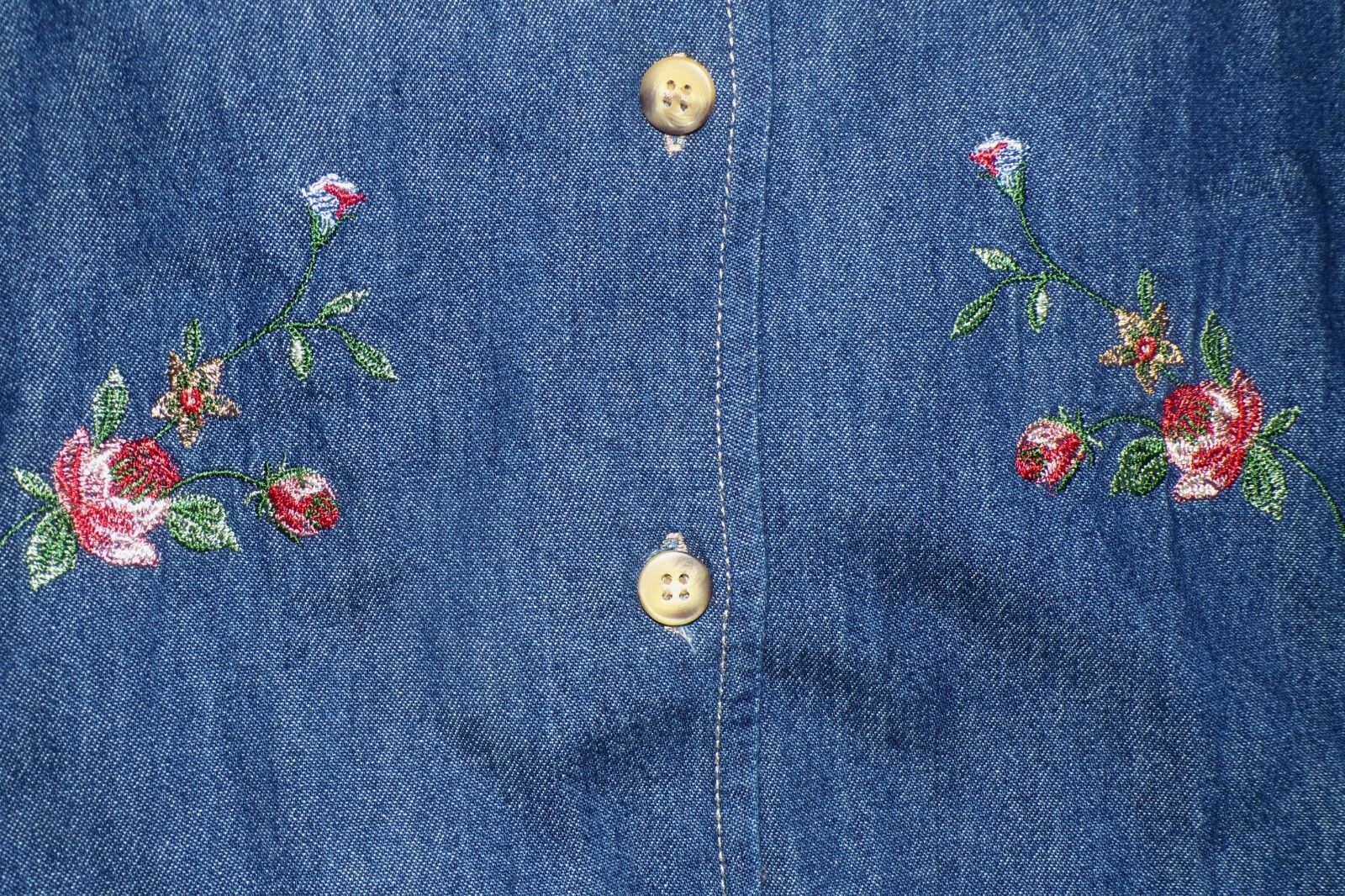 Denim Women’s 3X Shirt Denim Jean Embroidered Flowers Corduroy Collar Vtg Y2k