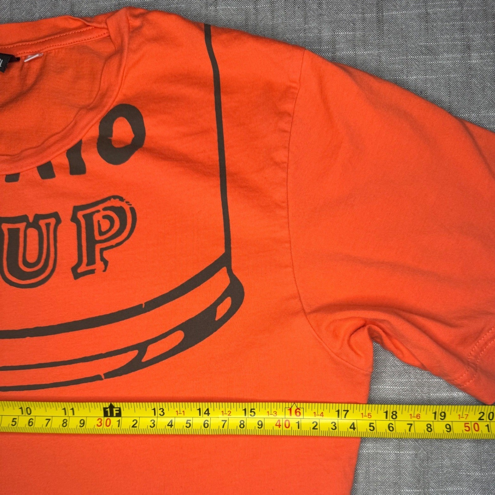 Vintage Uniqlo Andy Warhol Campbell’s Tomato Soup Graphic T-Shirt Orange XS