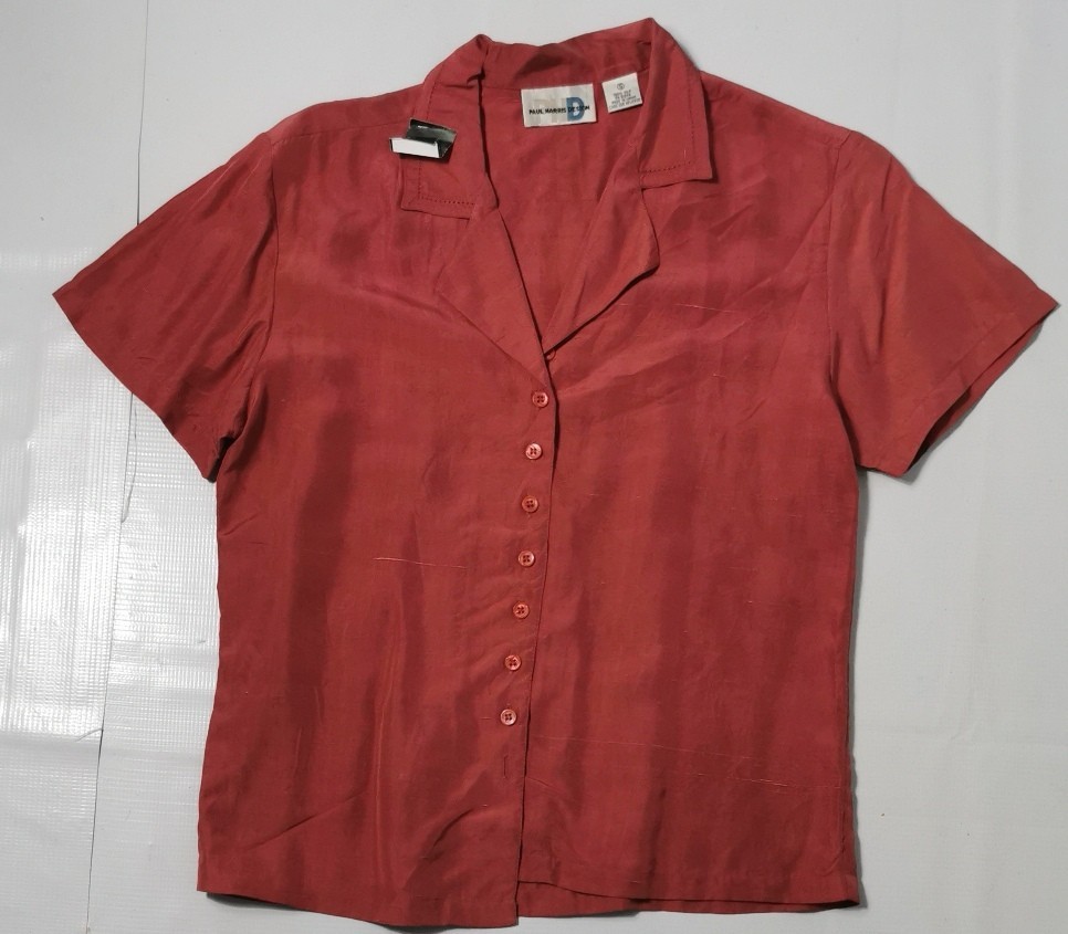 Paul Harris Silk Blouse. Silk blouse. Used in good condition 100% silk size:S