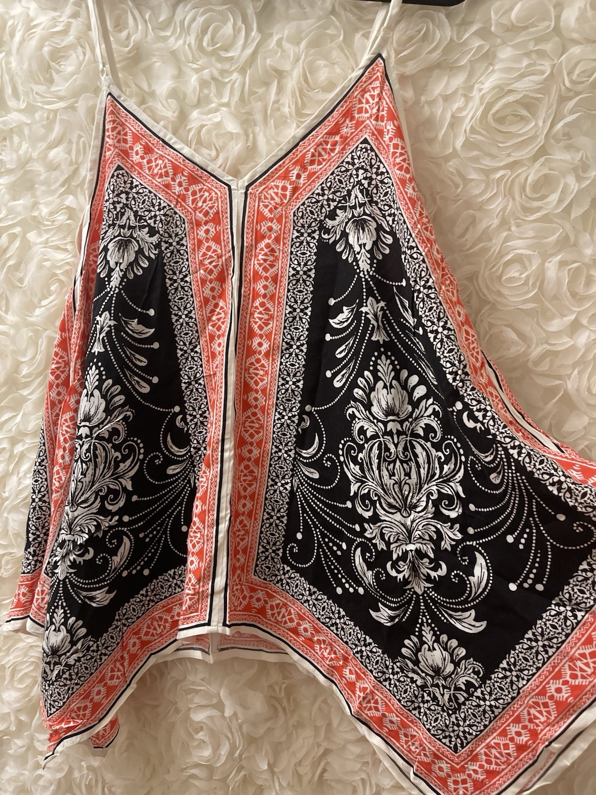 Jealous Tomato Paisley V-Neck Spaghetti Strap Cami Top Black Red White Size S