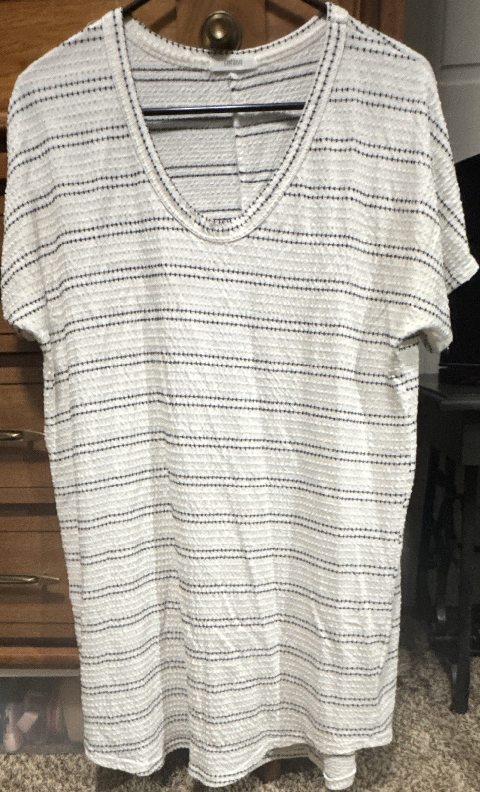 Cherish Knit Striped T-Shirt White Black V-Neck Short Sleeve Women’s S/M