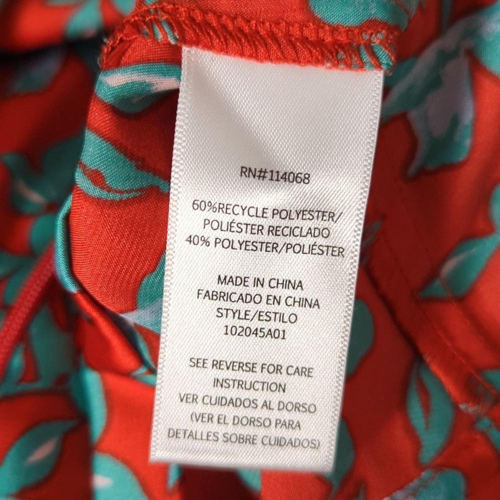 Love Whit Women’s L Crop Top Red Floral Satin Twist Front Long Sleeve NWT