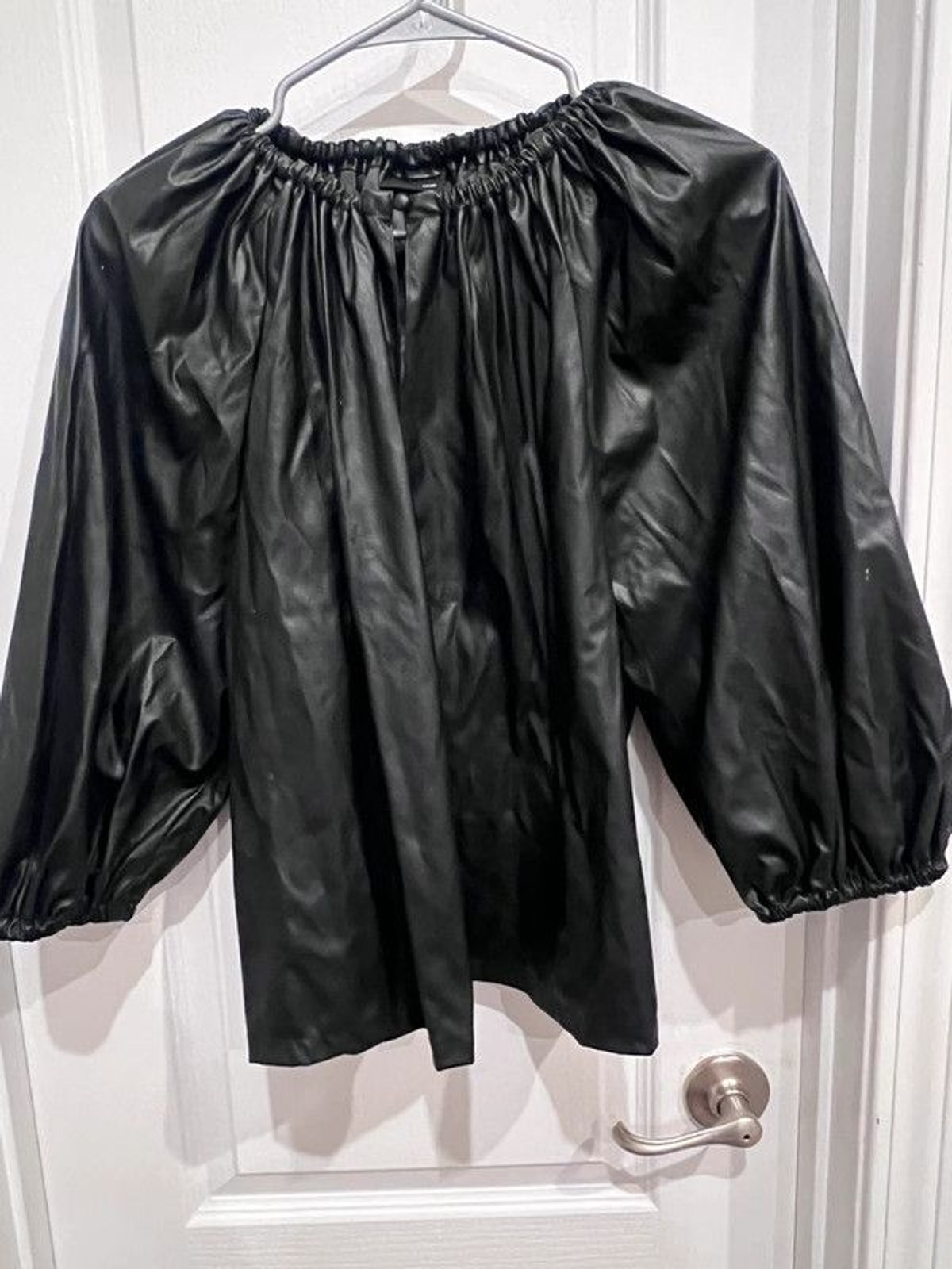 Who What Wear Women’s Black Faux Leather Off Shoulder Balloon Sleeve Top Size M