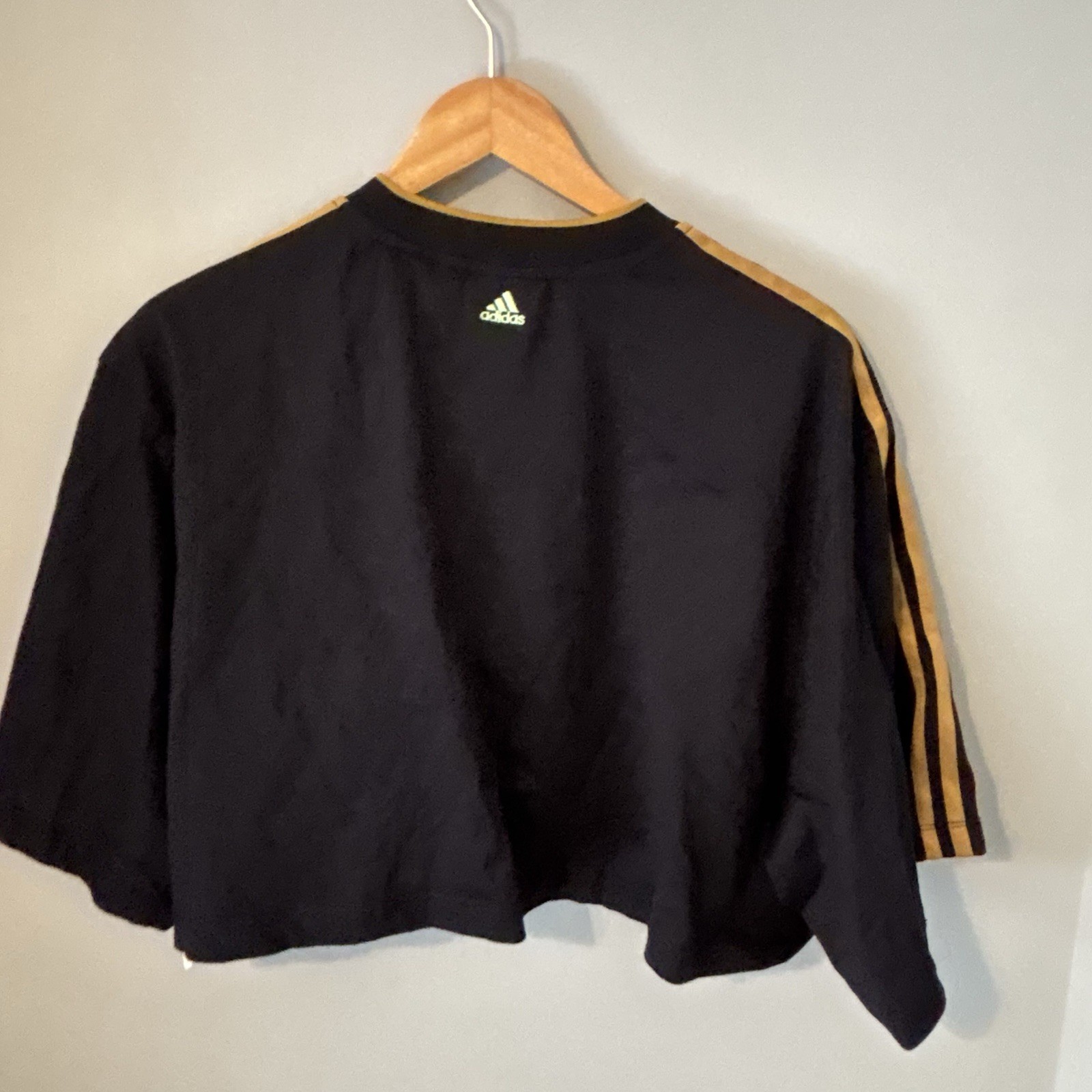 Adidas x Ivy Park Black 3-Stripe Crop Tee Shirt Medium Beyoncé Collab GR1433