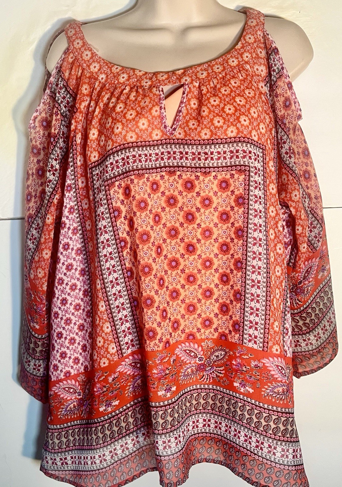 WESTPORT PL OPEN SHOULDER TOP WITH DETACHABLE SHELL MULTI ORANGE PAISLEY
