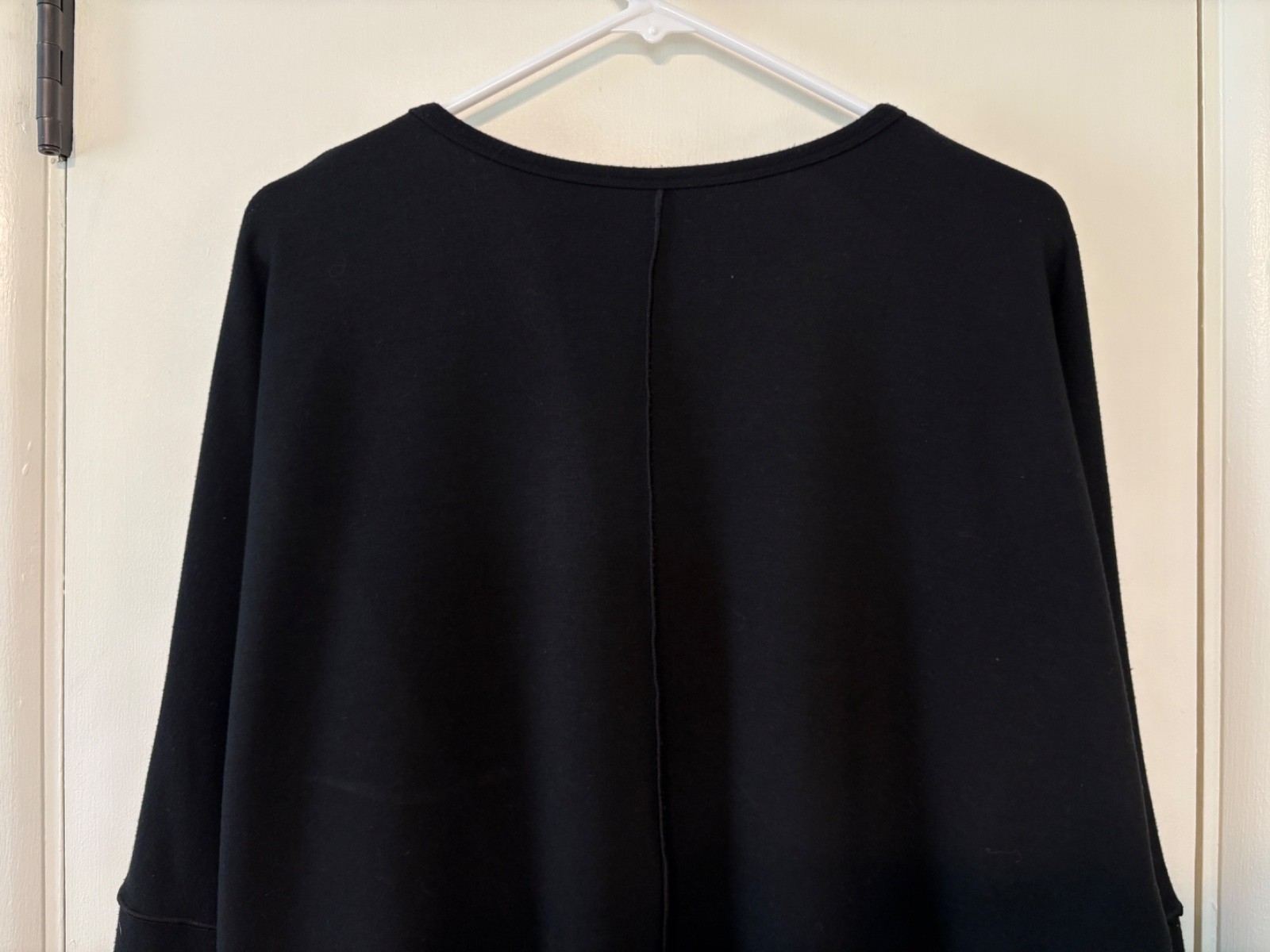 Spanx #50171R Women’s Dolman 3/4-Sleeve Perfect Length Shirt Top M Very Black