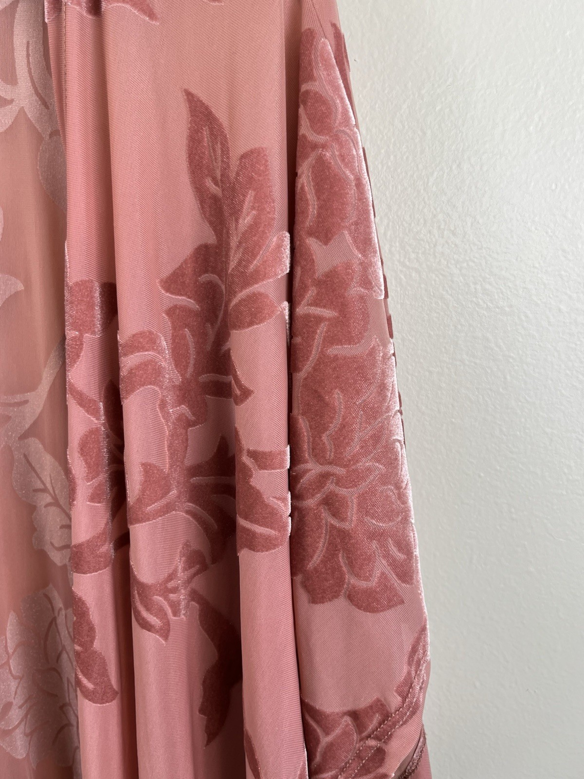 Torrid Lightweight Velvet Burnout Kimono Cardigan Pink Sz 0/00 (M/L) Made In USA