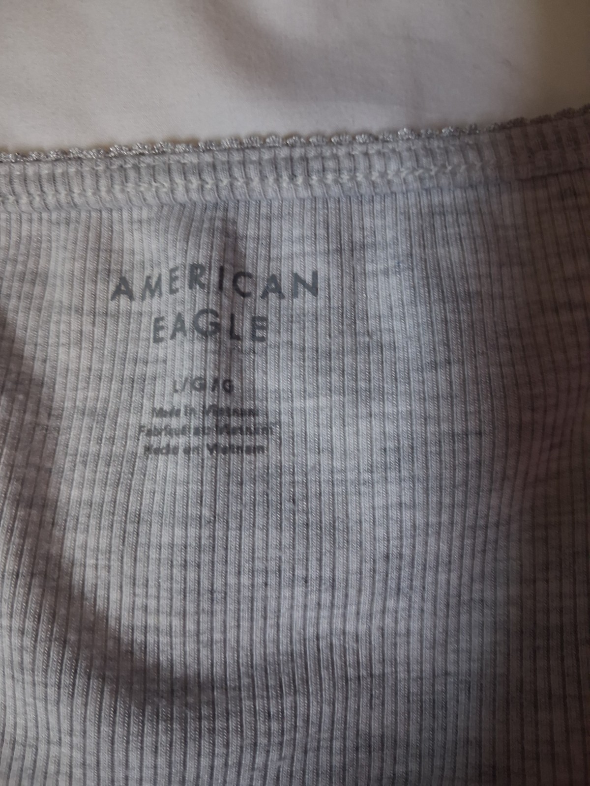 American Eagle Womens Gray V-neck Shirt With Little Bows, Classic Fit, Size LG