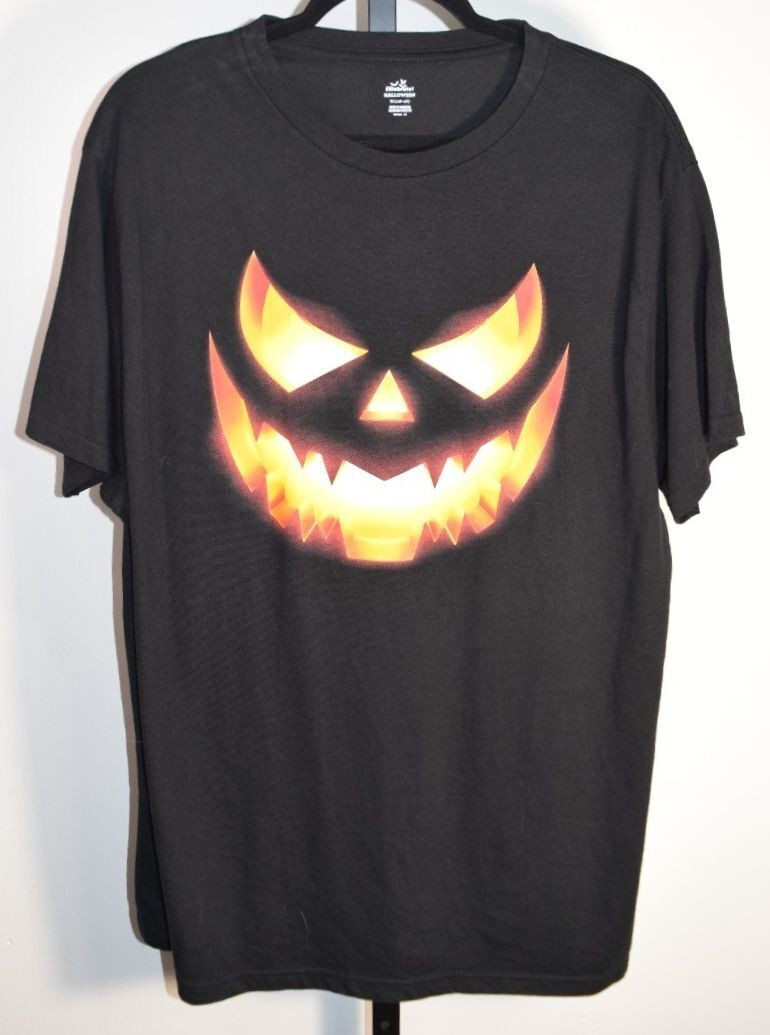 Way to Celebrate XL Black Halloween Glowing Jack O Lantern Graphic Tee