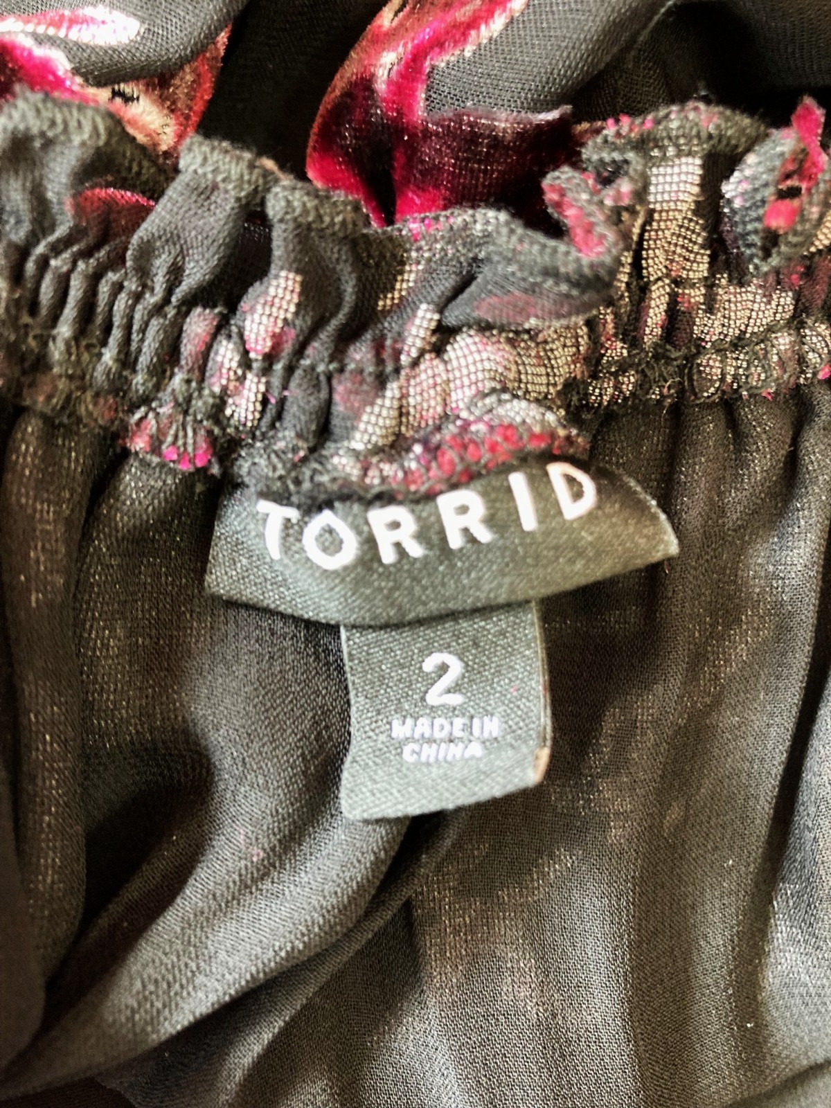 Dark Fairy Torrid 2 Devore Velvet Shirt 2X Plus Floral Magenta Black Puff Sleeve