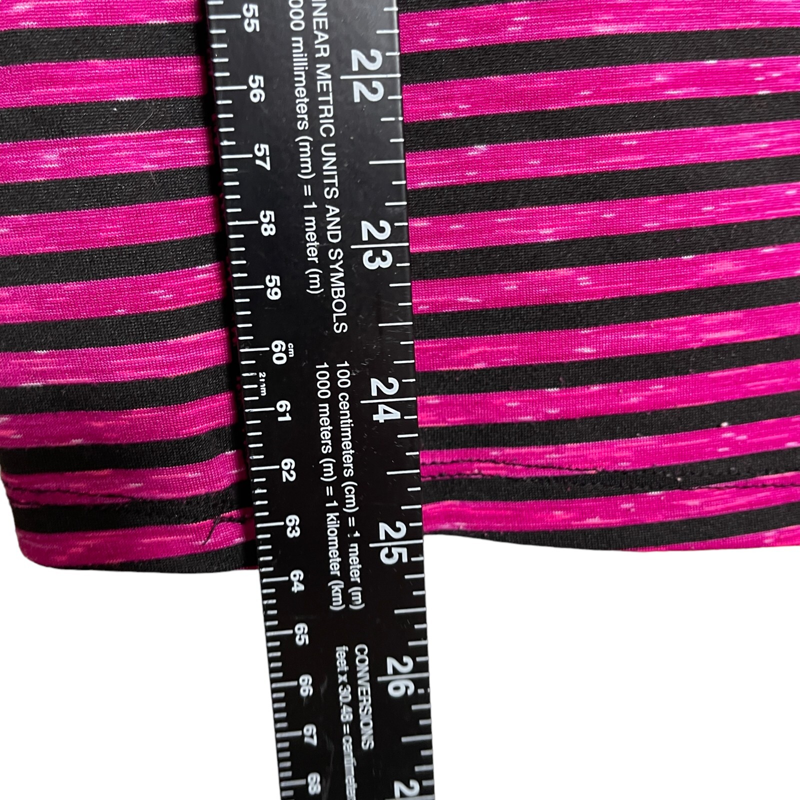 Vogo Athletics T-Shirt Women’s Medium Pink Black Stripe Short Sleeve Top Active