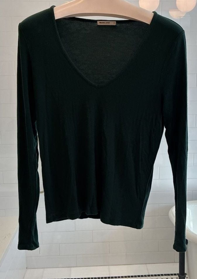 Marine Layer Women’s Long Sleeve V-Neck Ribbed T-Shirt in Dark Green
