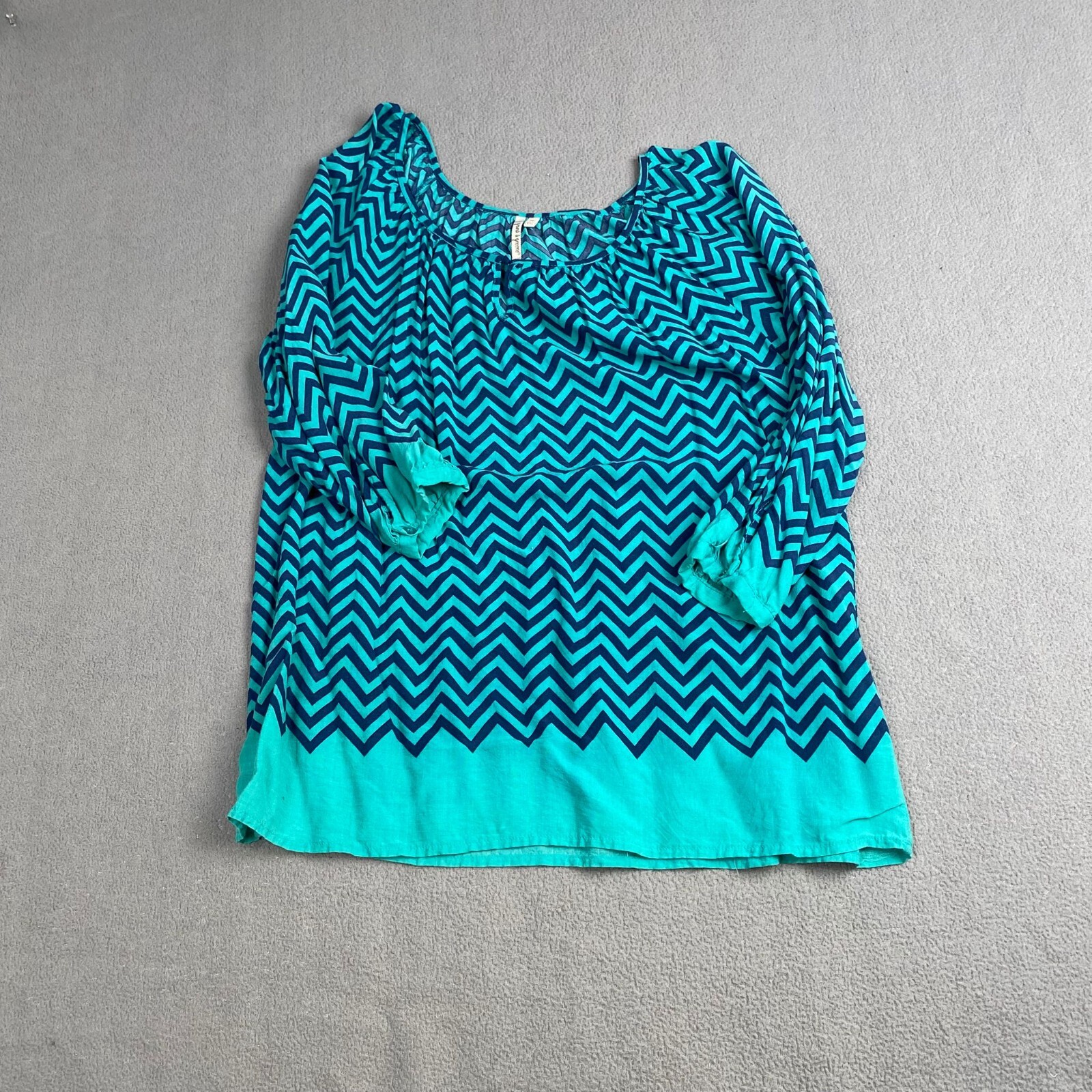 Grand & Greene Women’s size M Green Blouse long sleeve top Flowy Striped
