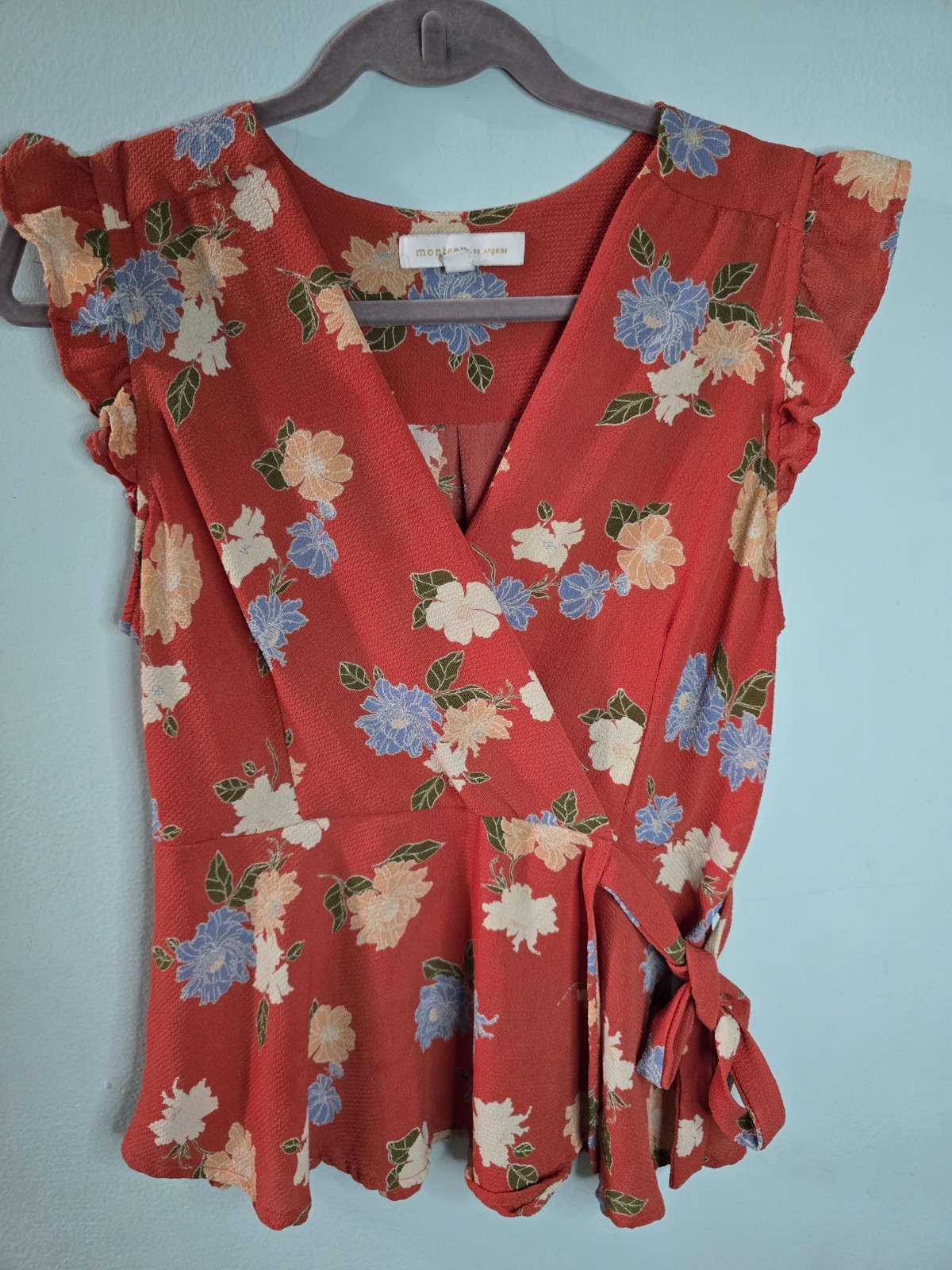Monteau Los Angeles Women’s Floral Wrap Peplum Blouse in Coral Size Large