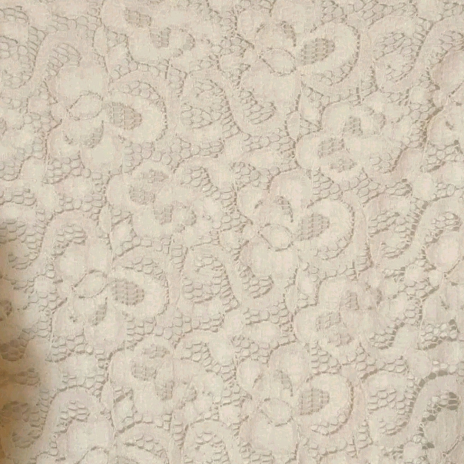 Soho New York & Co Women’s M White Lace Overlay Top Half Sleeve Scoop Neck