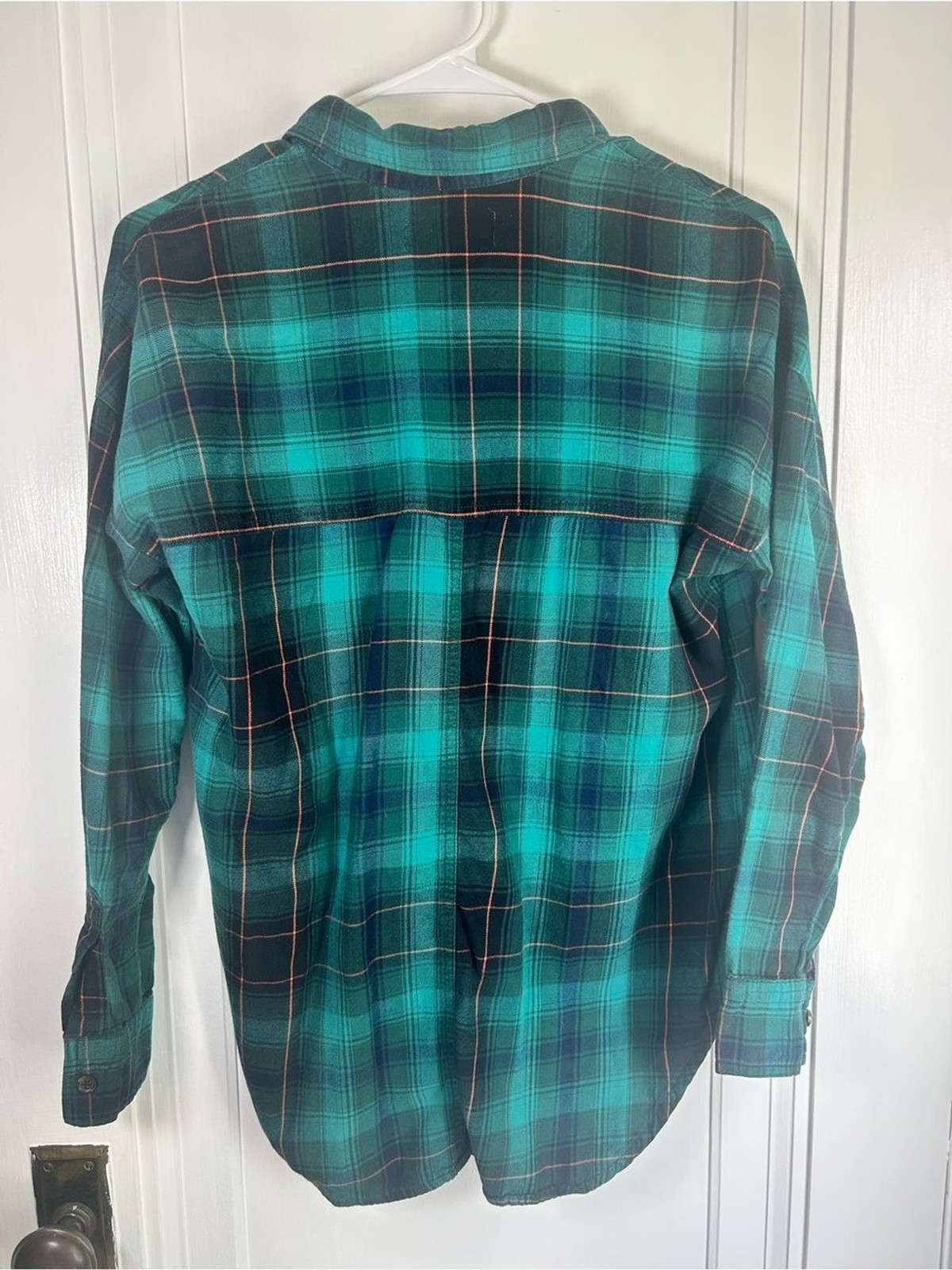 Green & Black Plaid Button-Up Shirt