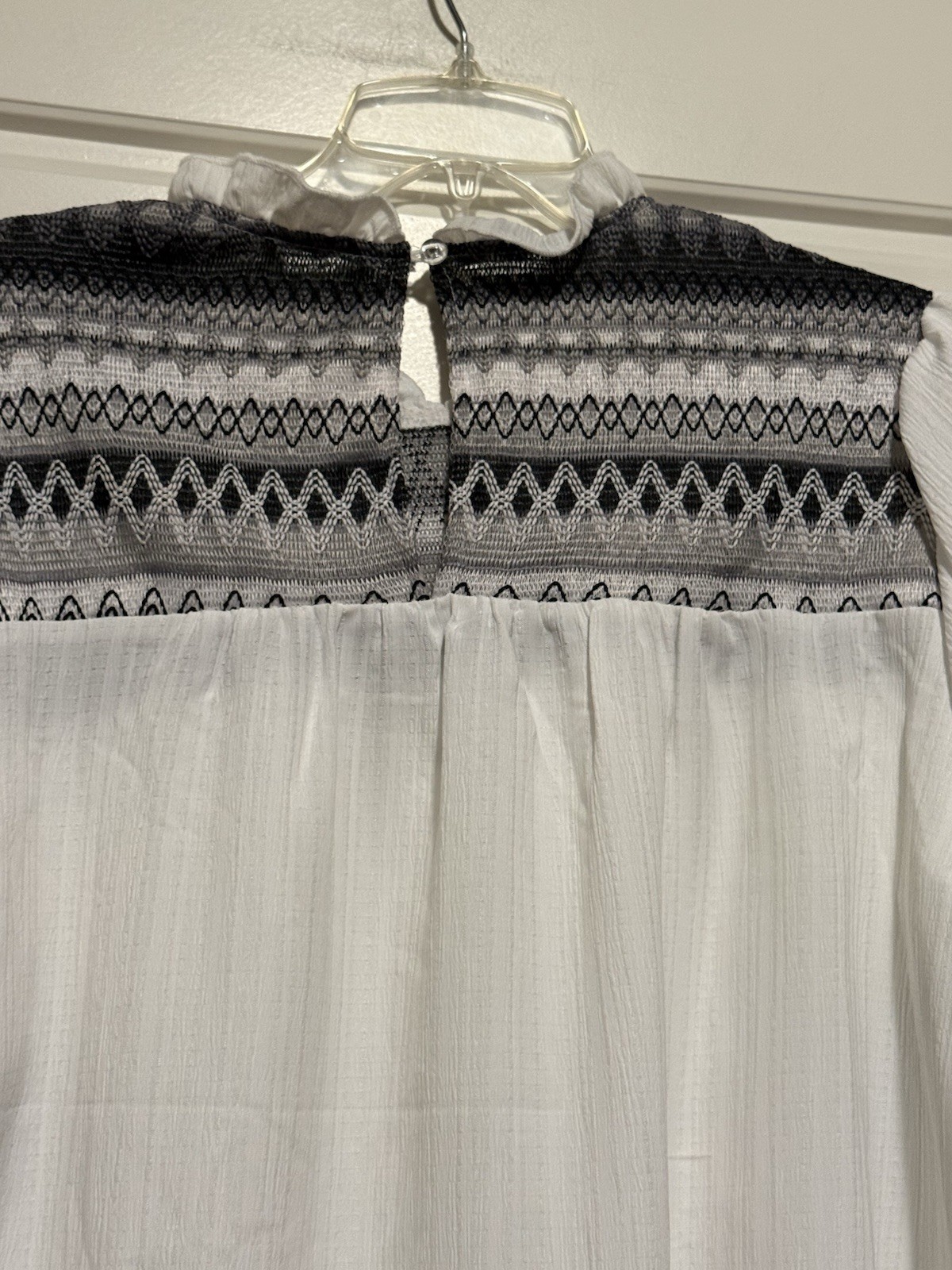 NWOT Womens Sz XL White Black Blouse Shein Smocked Ruffle Puff Sleeve Top Cute!!