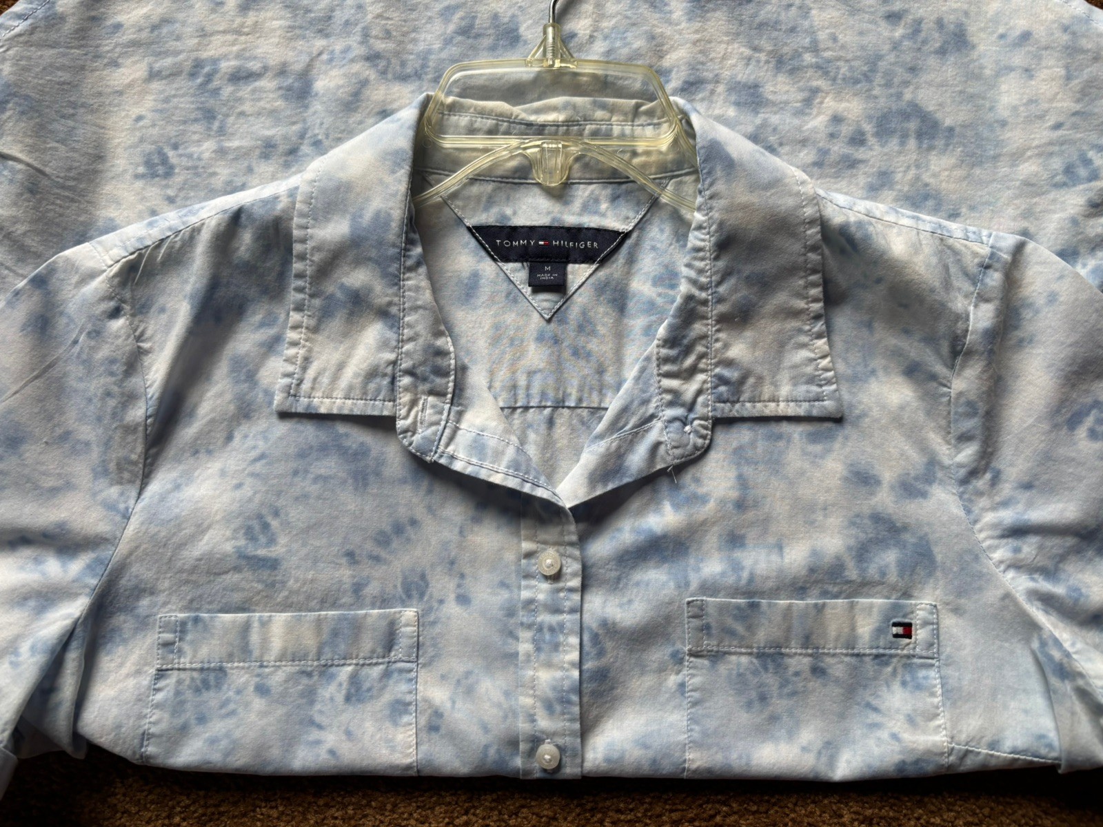 Tommy Hilfiger 100% cotton short sleeve button front shirt blue white sz M