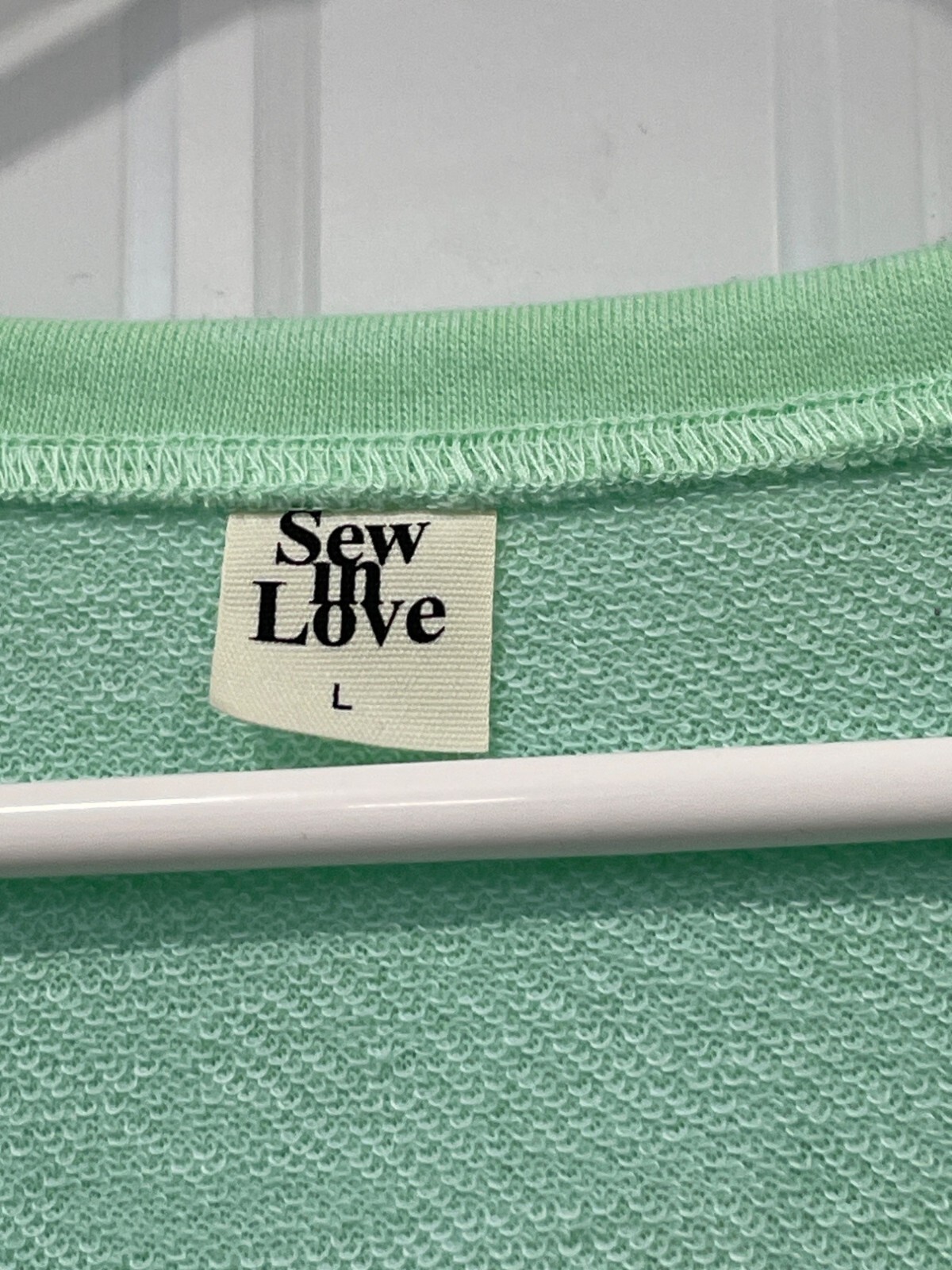 Sew In Love V Neck Short Sleeve Pocket Tee Size Large Mint Green Basic Essential