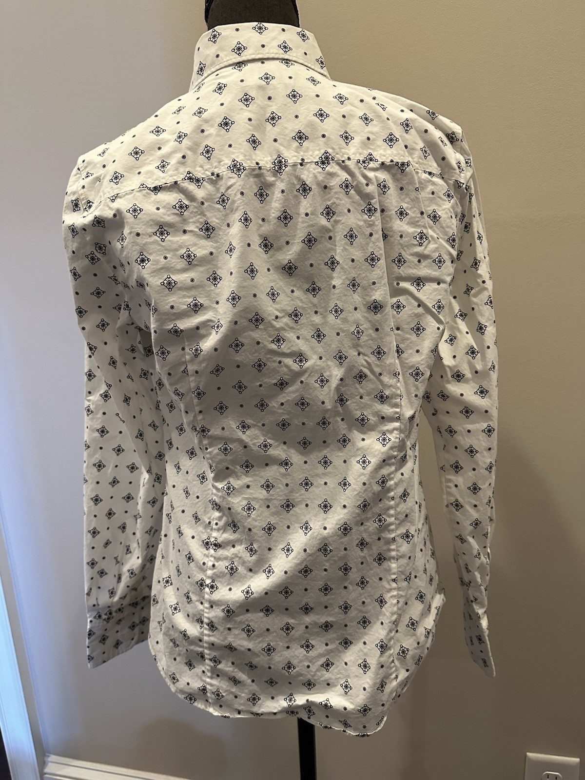 J. Crew Haberdashery Women’s M Long Sleeve White Button Shirt Blue Diamond