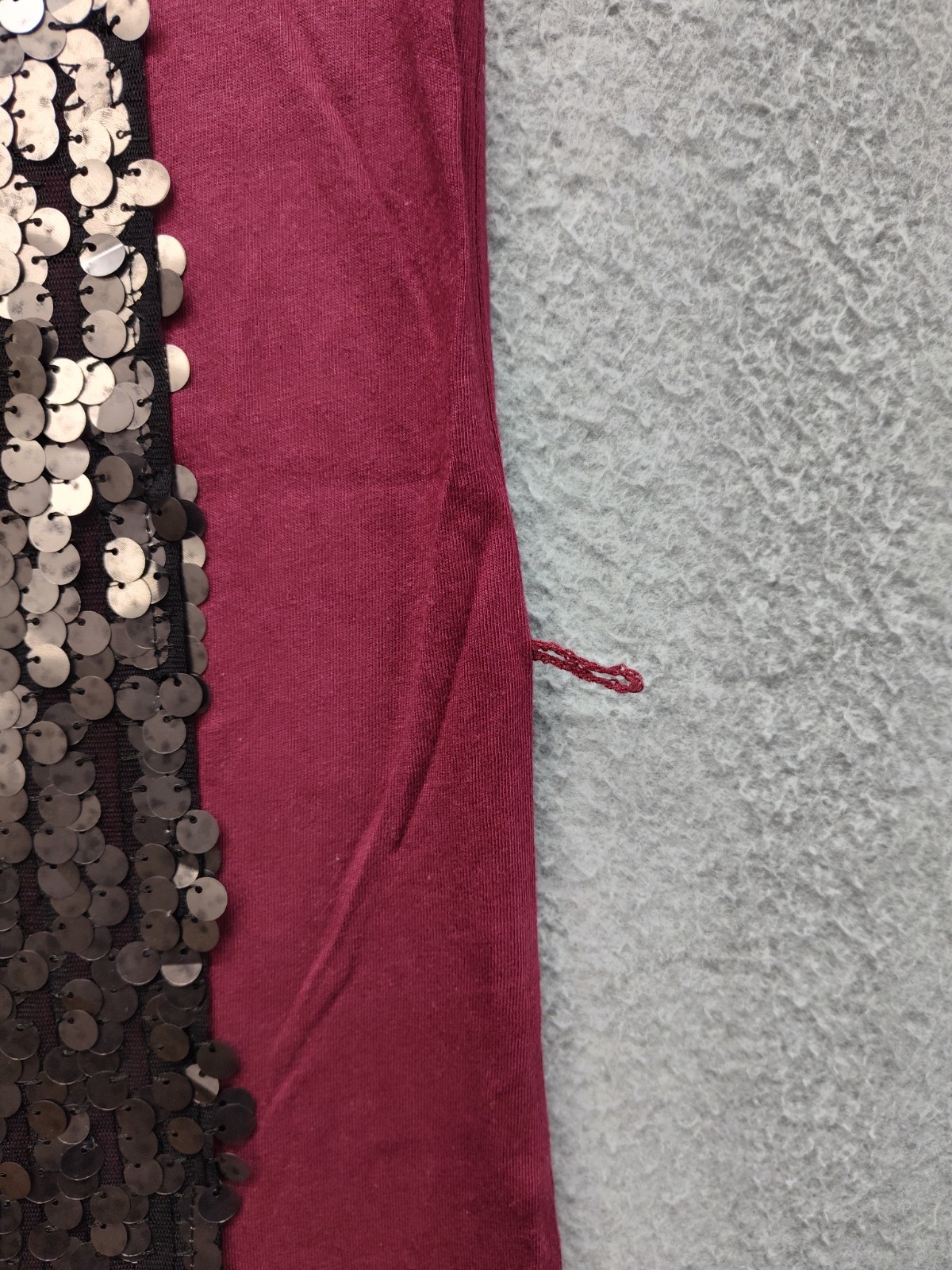 Simply Vera Vera Wang Women Tank Top XS Red Sequin Crew Neck Pullover Comfort