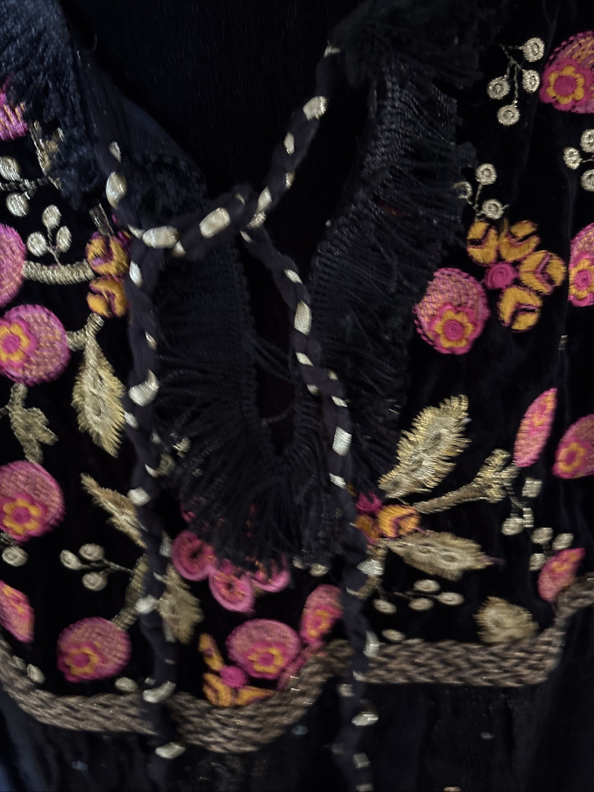 Lovestitchblack Velvet/Cotton Embroidered Boho top tassel tie long sleeve L New