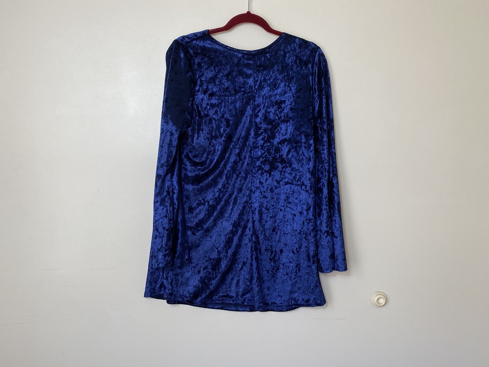 Bella Flore Long Sleeve Velour Top. Royal Blue. Size XL. NWOT.