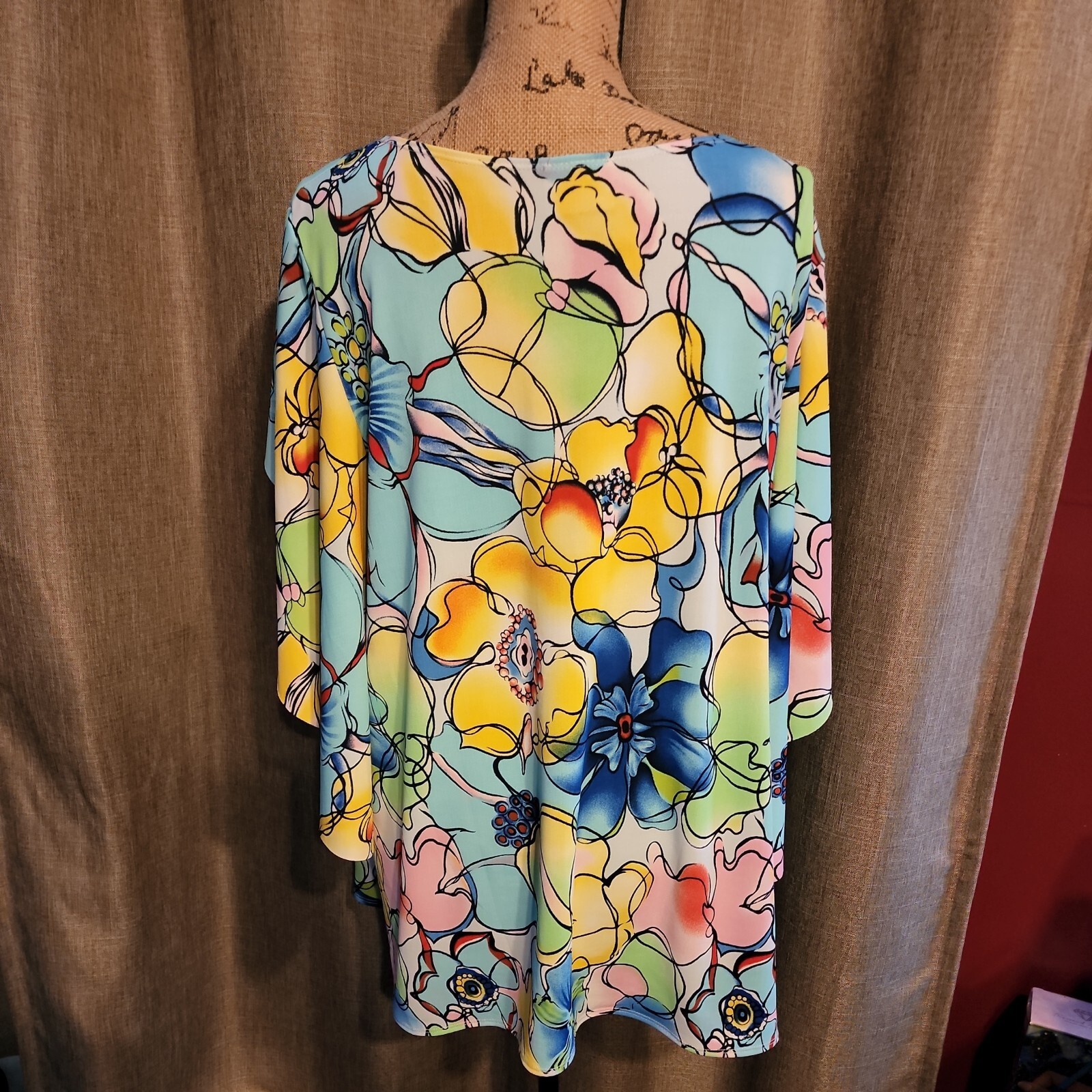Boutique Marisa Jill Colorful, floral ruffle sleeve blouse sz xxl 5010