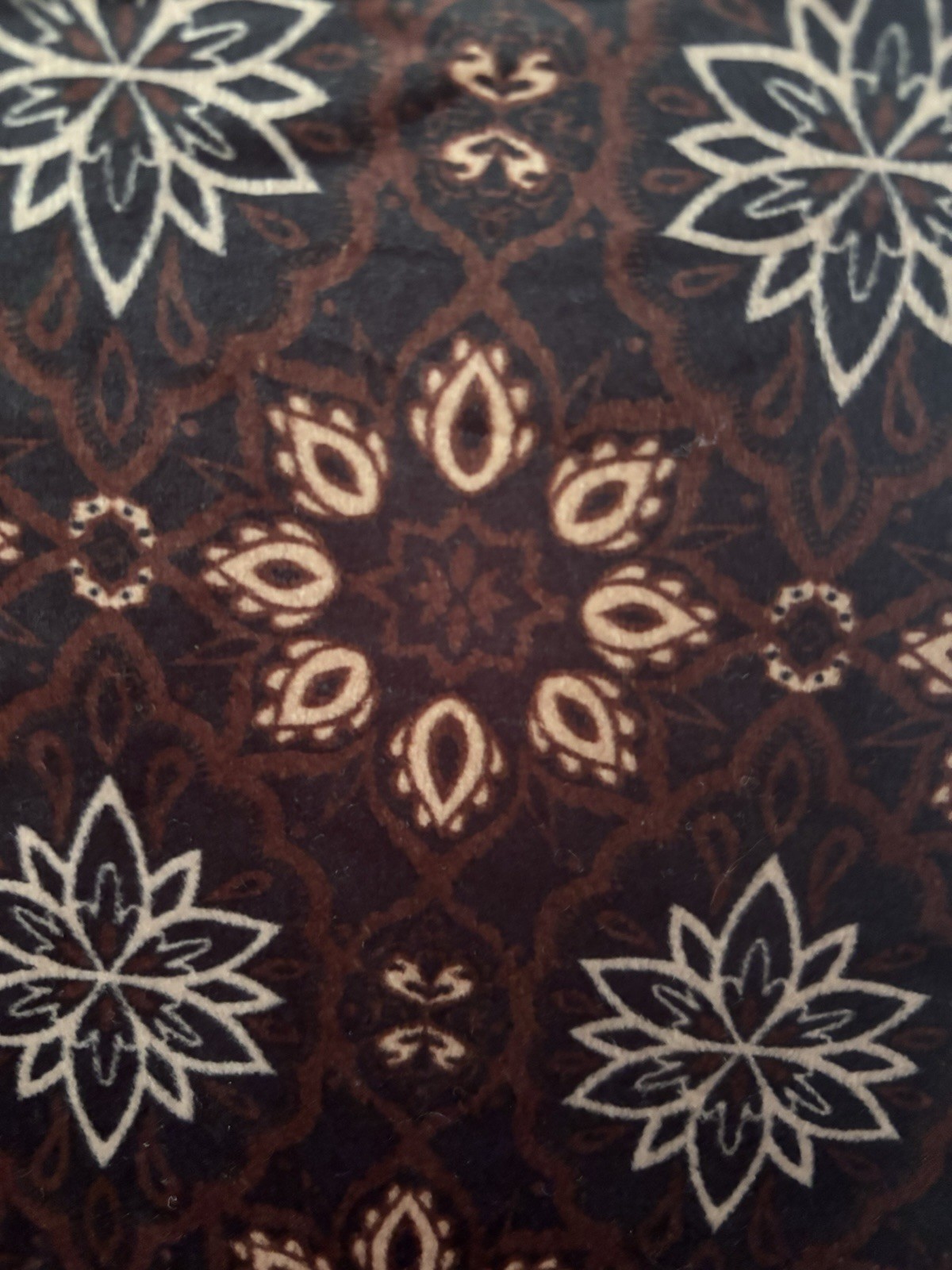 Roaman’s brown floral print blouse with white and beige floral motifs, size L