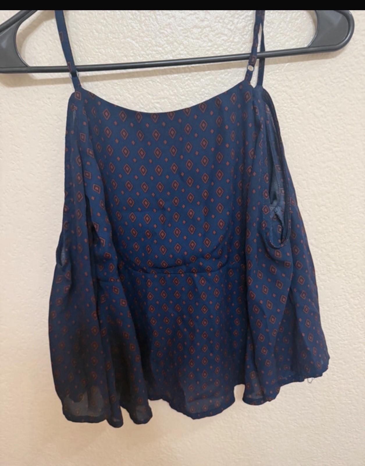 Charlotte Russe Blue Geometric Cold Shoulder Tie-Front V-Neck Blouse S