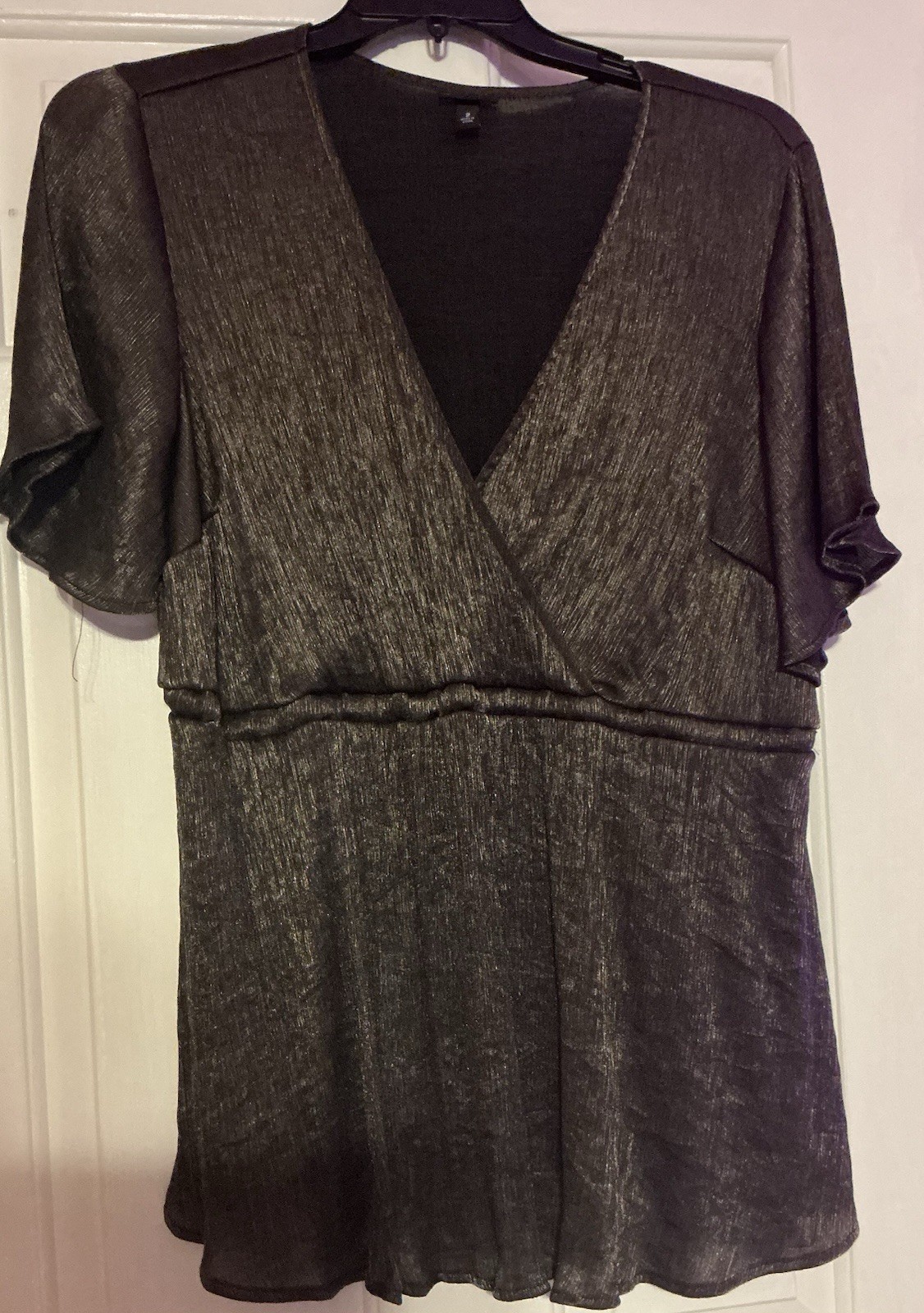 Torrid Metallic Black/Silver Surplice Peplum Top – Size 2