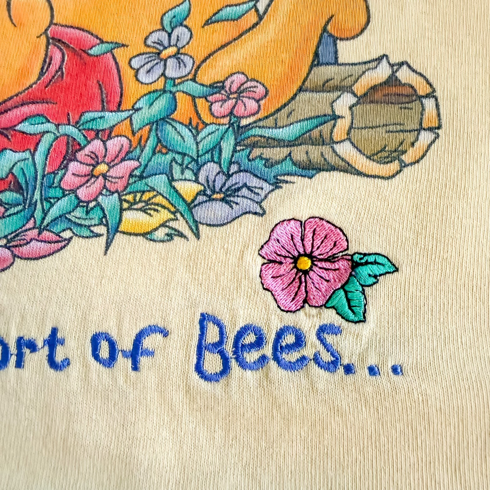 Vintage 90s Disney Store Pooh Tigger Piglet Embroidered T-Shirt Made USA Sz M