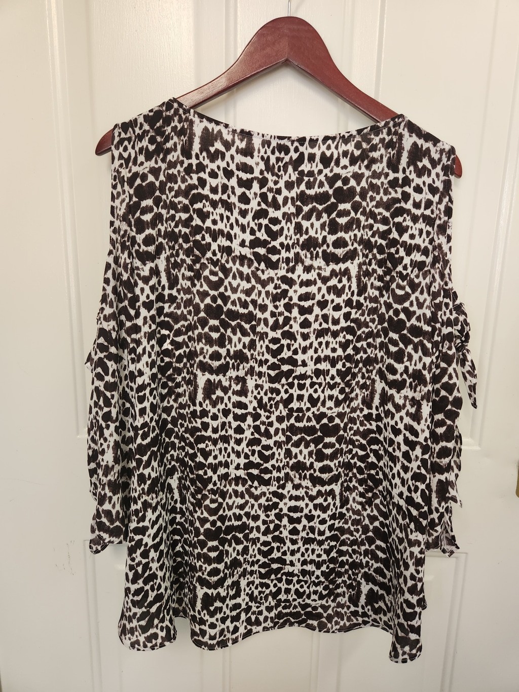 Bold Elements Animal Print Cold Shoulder Blouse XXL Brown & White
