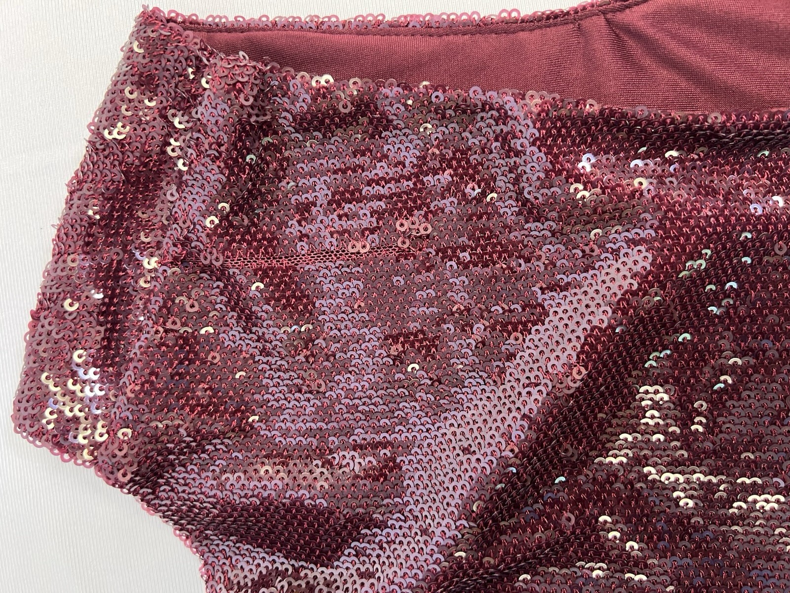 Halston Heritage Cynthia Sequined Top NWT Retail $375 Bordeaux Size XS