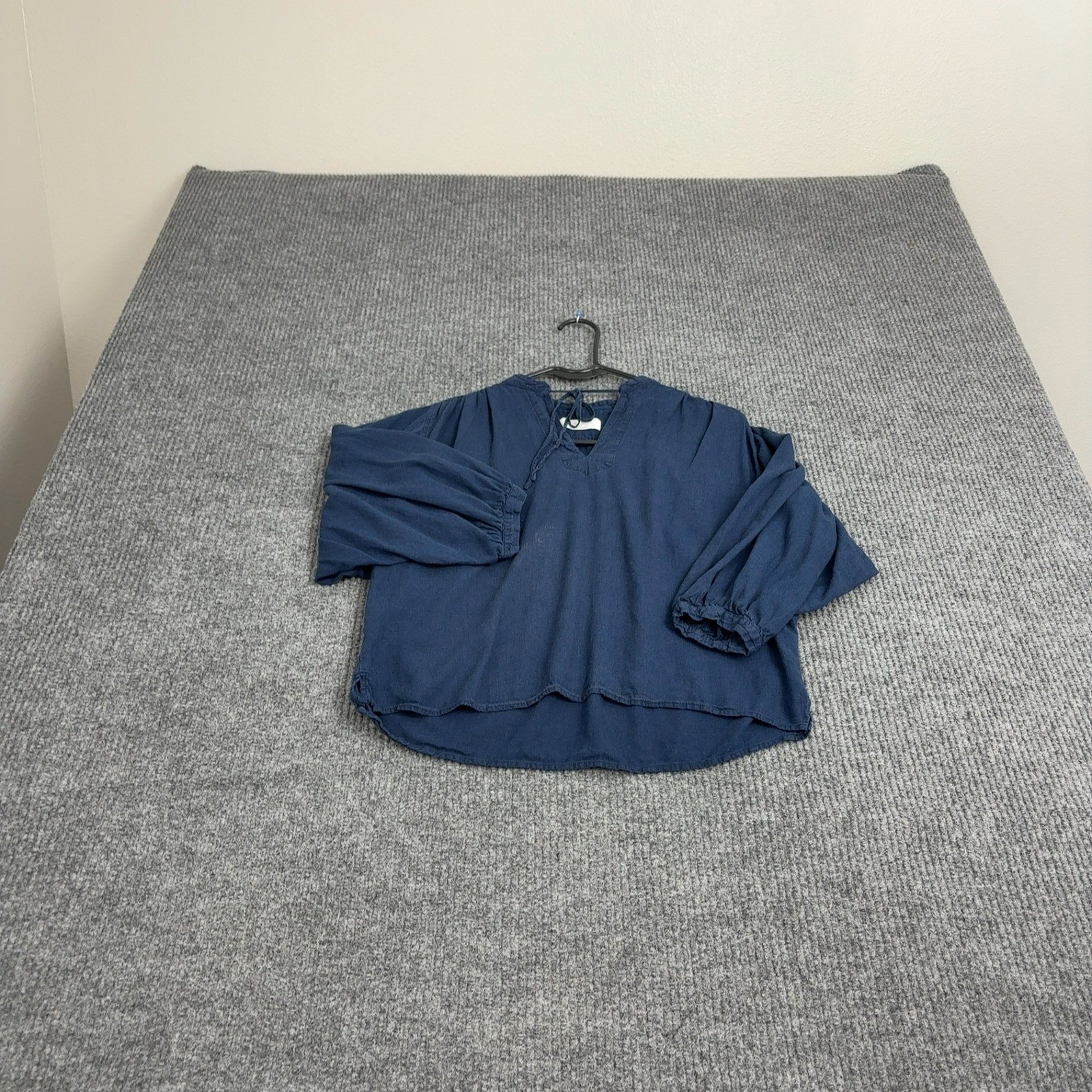 Uniqlo Blouse Womens XS Blue Linen Rayon Peasant Tie Neck Boho Casual