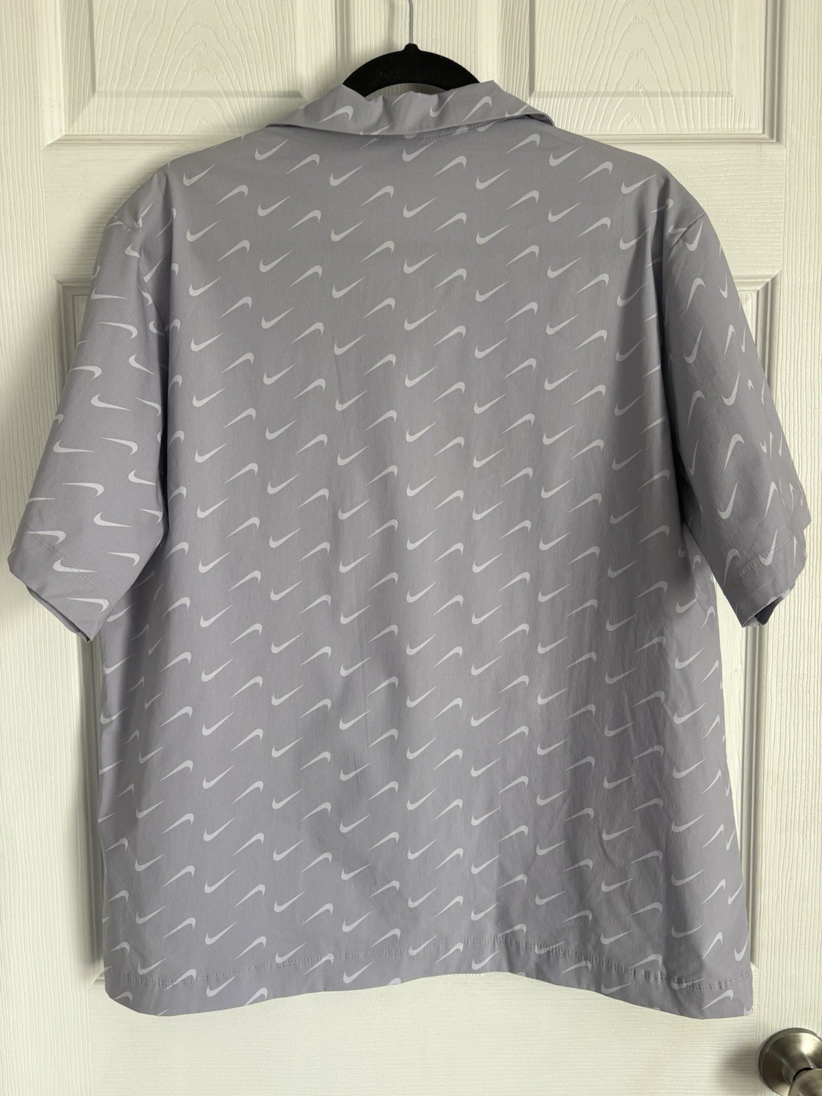Nike Women’s Sportswear Short-Sleeve Button Down Top Medium Purple/Gray