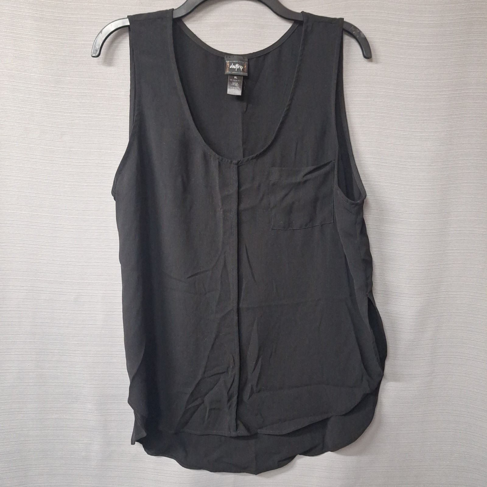 Daytrip Black Sleeveless Tank Lightweight Longer Back Womens Size XL