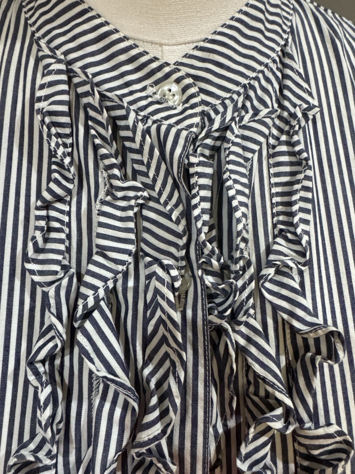 DKNY Women’s Blue/White Striped Collared Button-Front Ruffle Cotton Blouse 8
