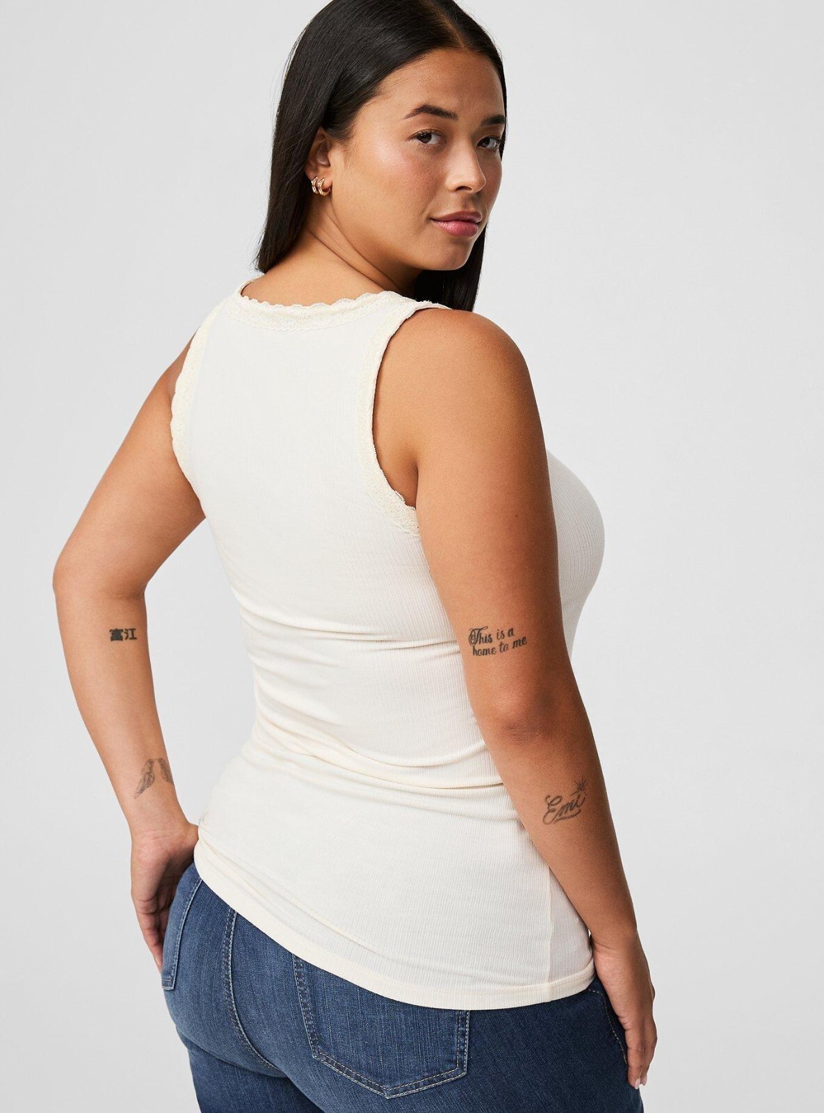 TORRID SUPER SOFT SQUARE NECK LACE TRIM IVORY TANK TOP SIZE 2 (2X/18-20) NEW