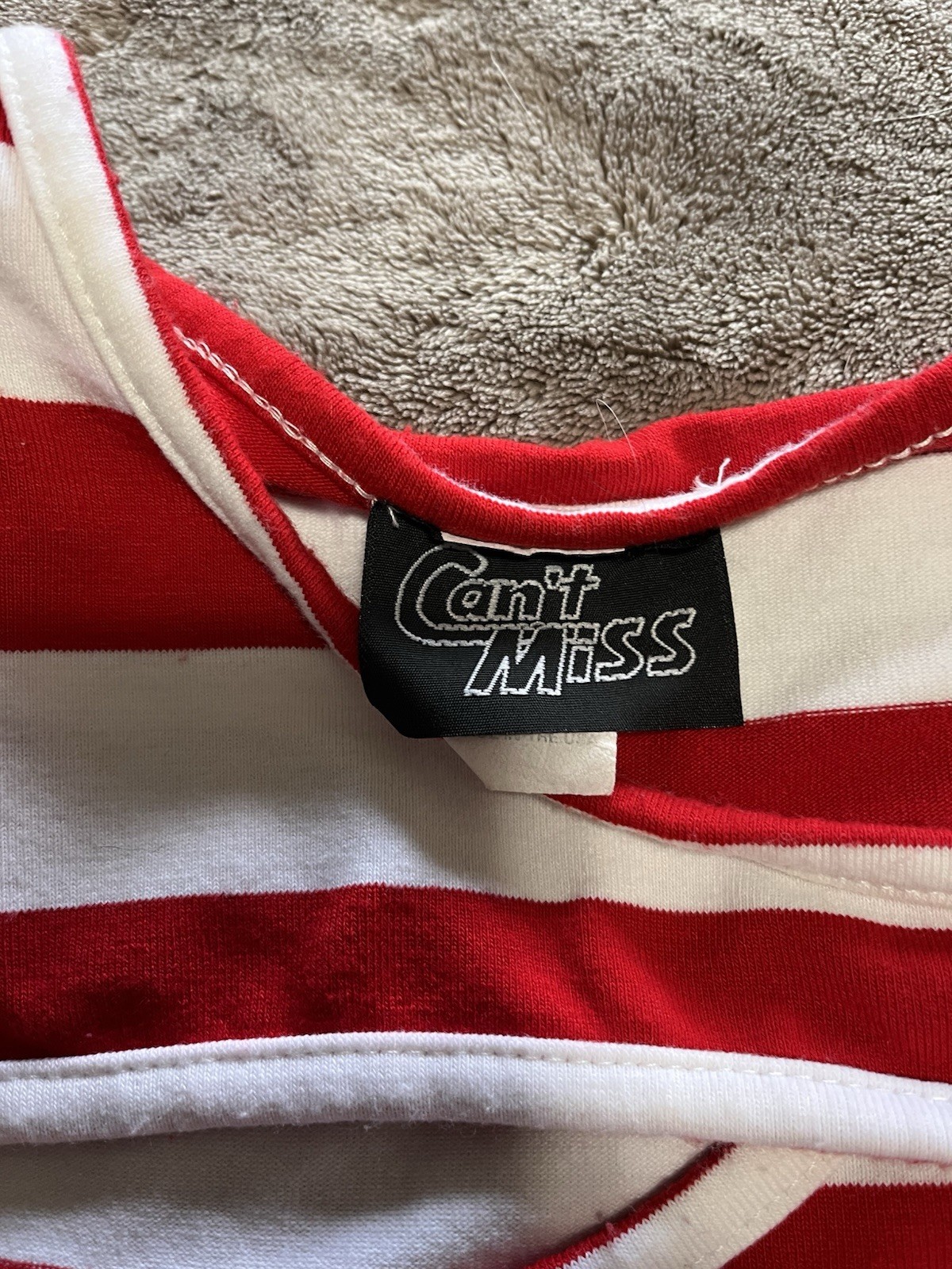 CAN’T MISS Red & White Solid Stripe Sleeveless Women’s Tank Top Sz M EUC