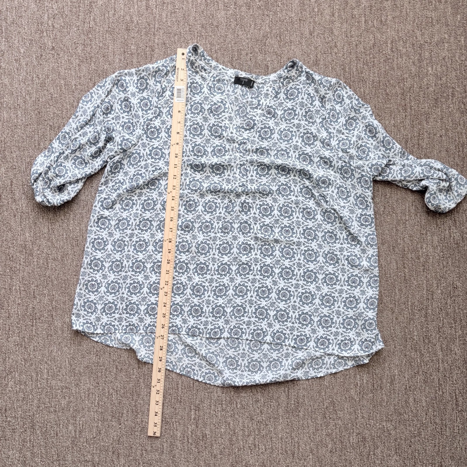 Tahari T Woman Plus 2X Blouse White Blue Paisley Medallion Tunic 3/4 Sleeve Top