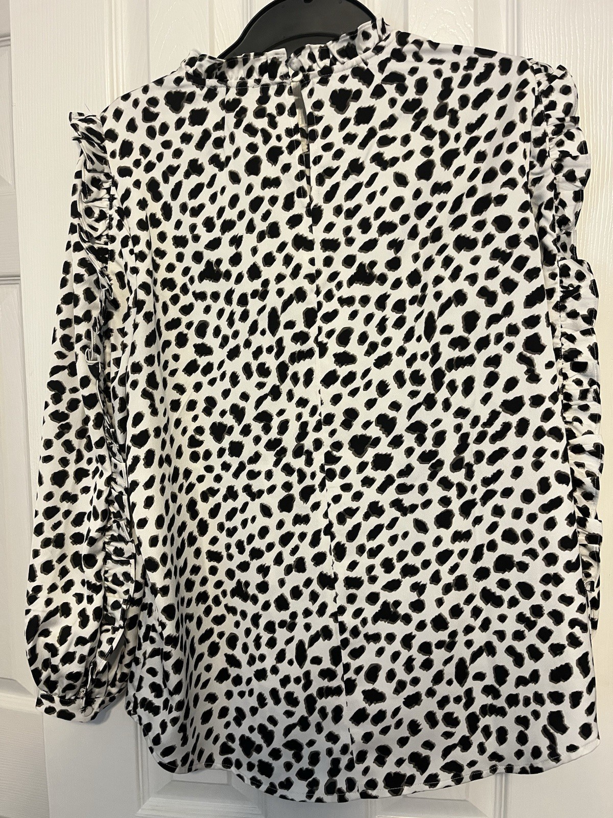 J.Crew Women’s Leopard Print Long Sleeve Ruffle Blouse, Size M White Black Gray