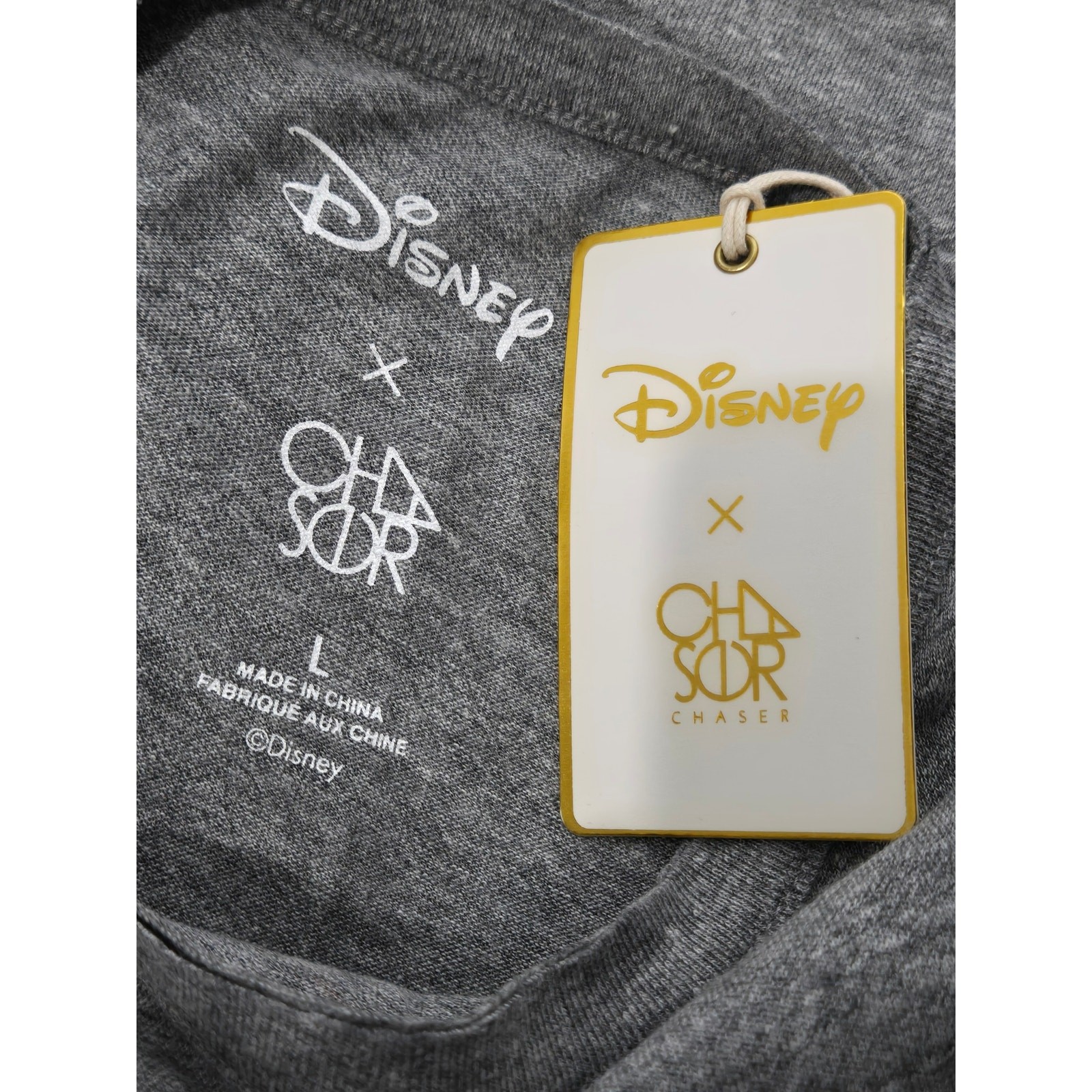 Disney x Chaser Princess Jasmine & Rajah Aladdin Graphic Tee NEW Women’s Large