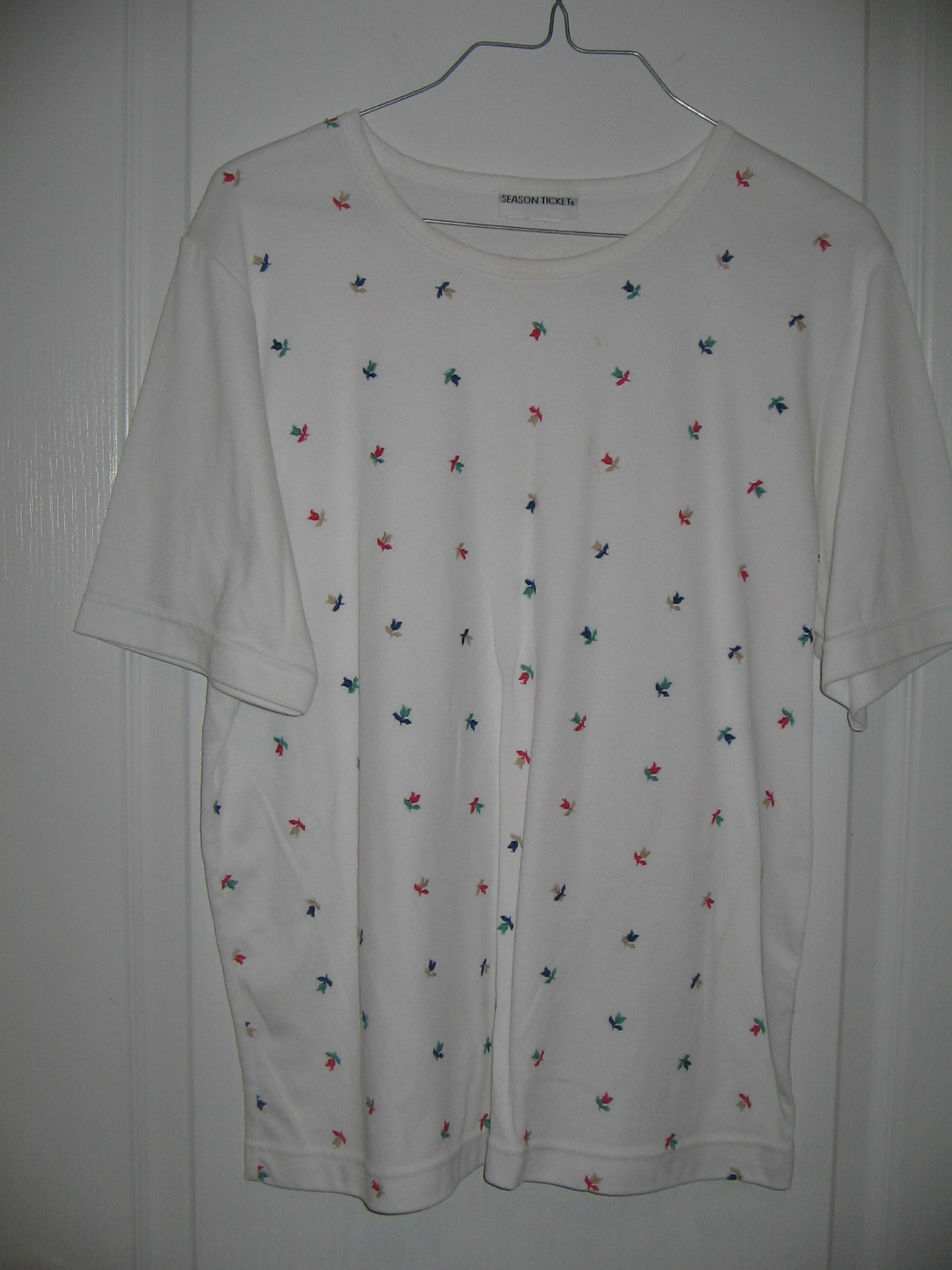Womens Size Medium Season Ticket Brand Top