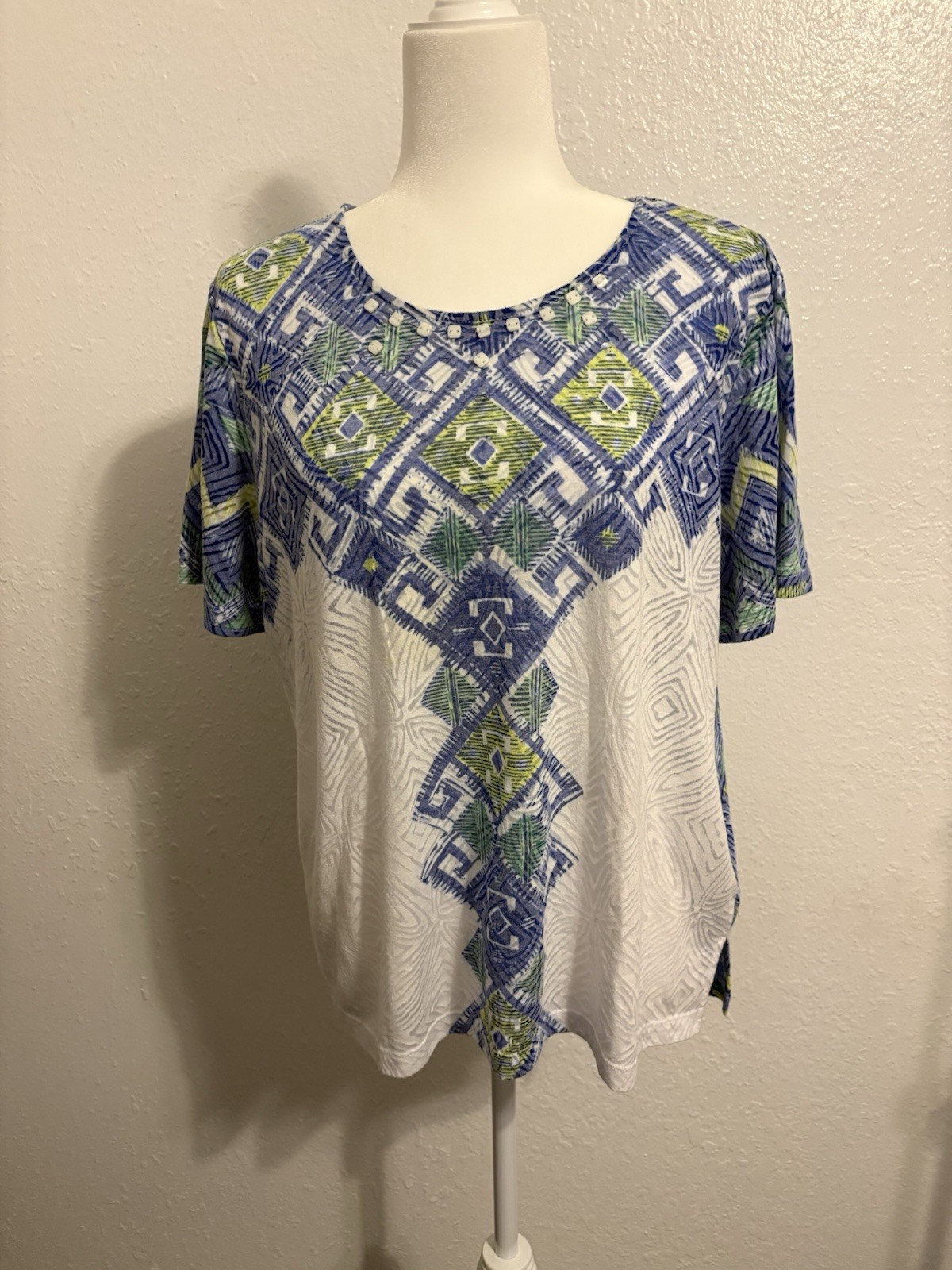 Alfred Dunner Women’s XL Blue Green Geometric Beaded Neck Short Sleeve Knit Top
