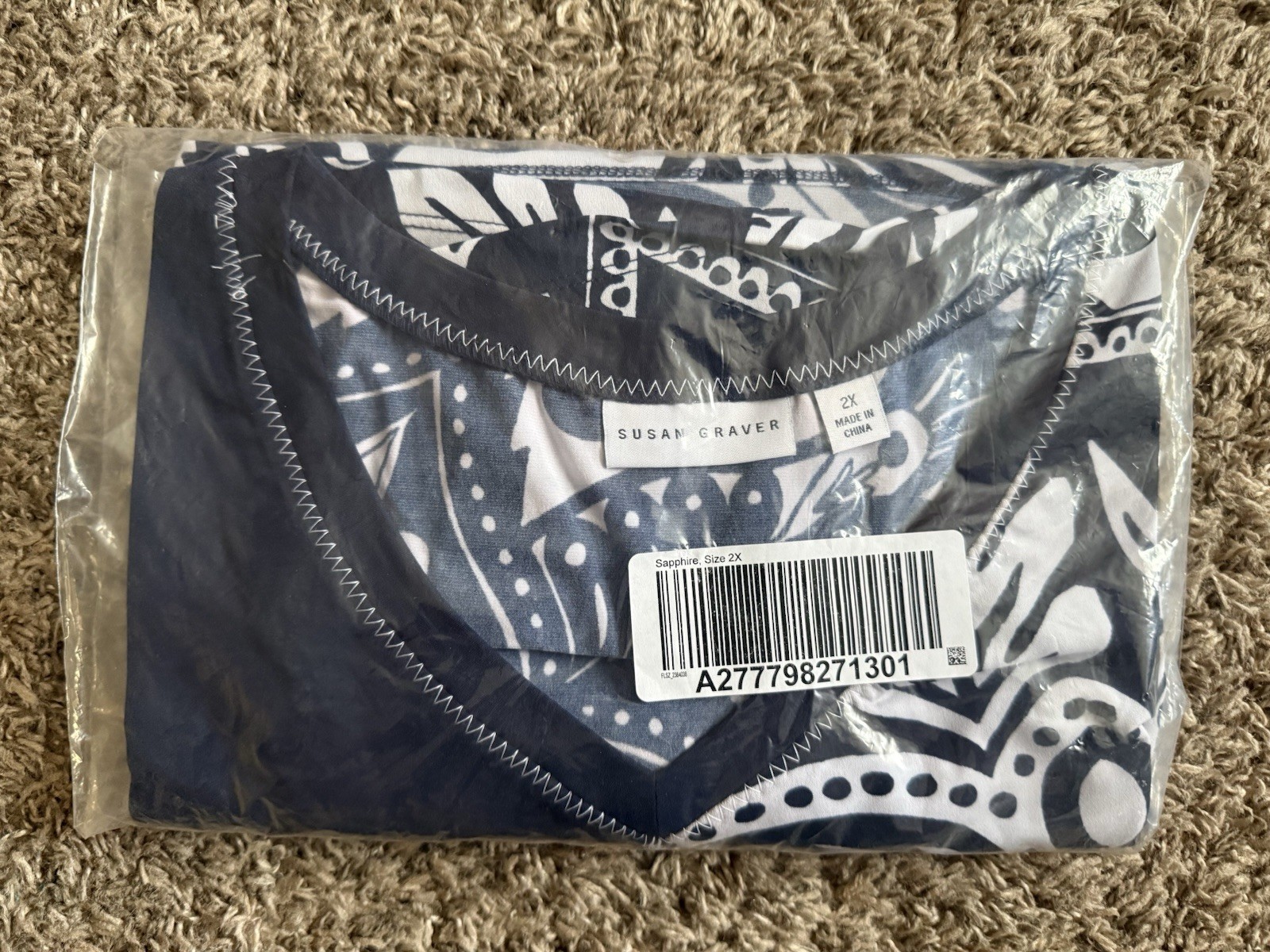 Susan Graver Liquid Knit V-Neck Top 2X NWT Sapphire Navy Patchwork Medallion